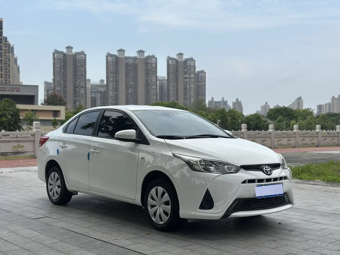 Toyota YARiS L Enjoy