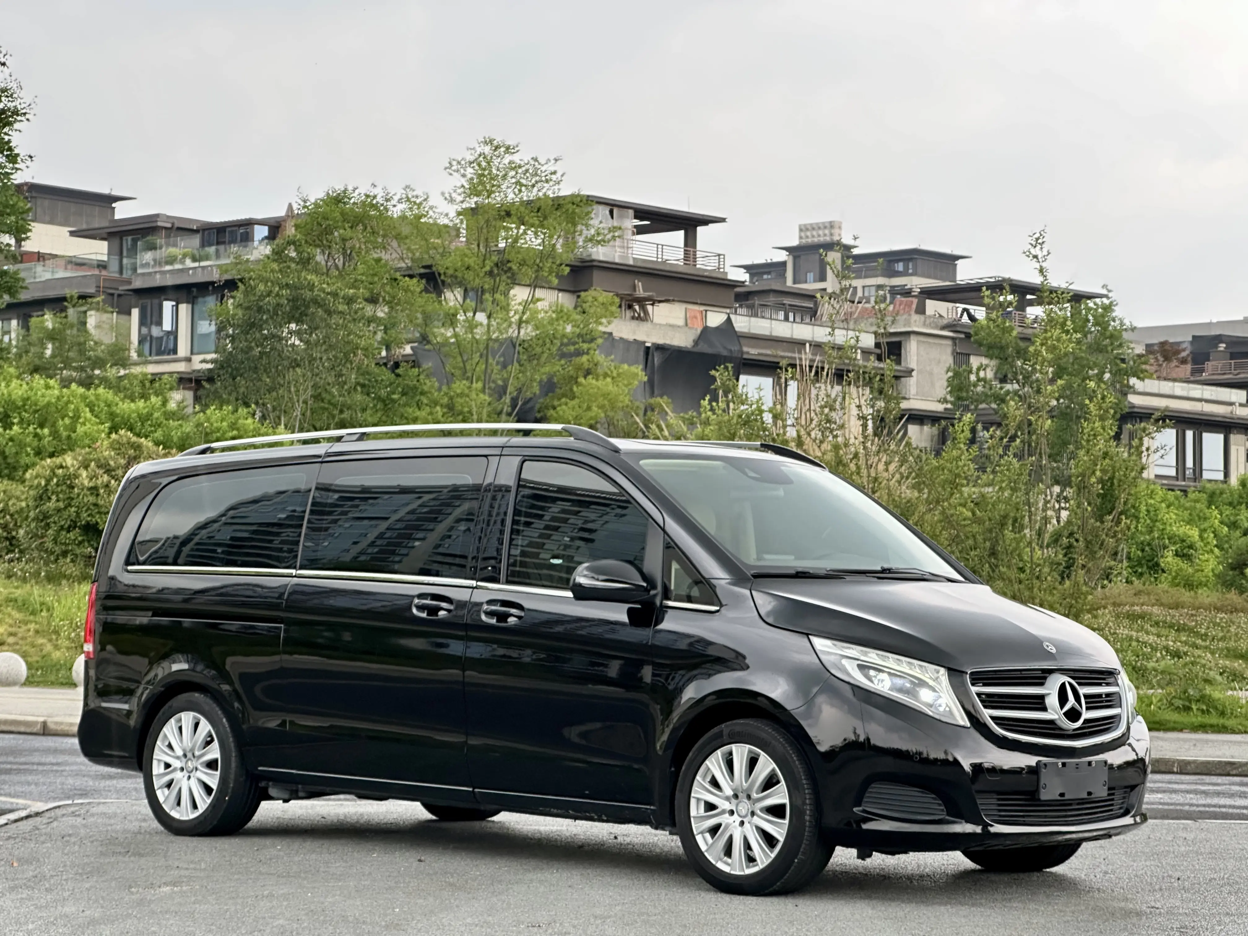 Mercedes-Benz V-Class