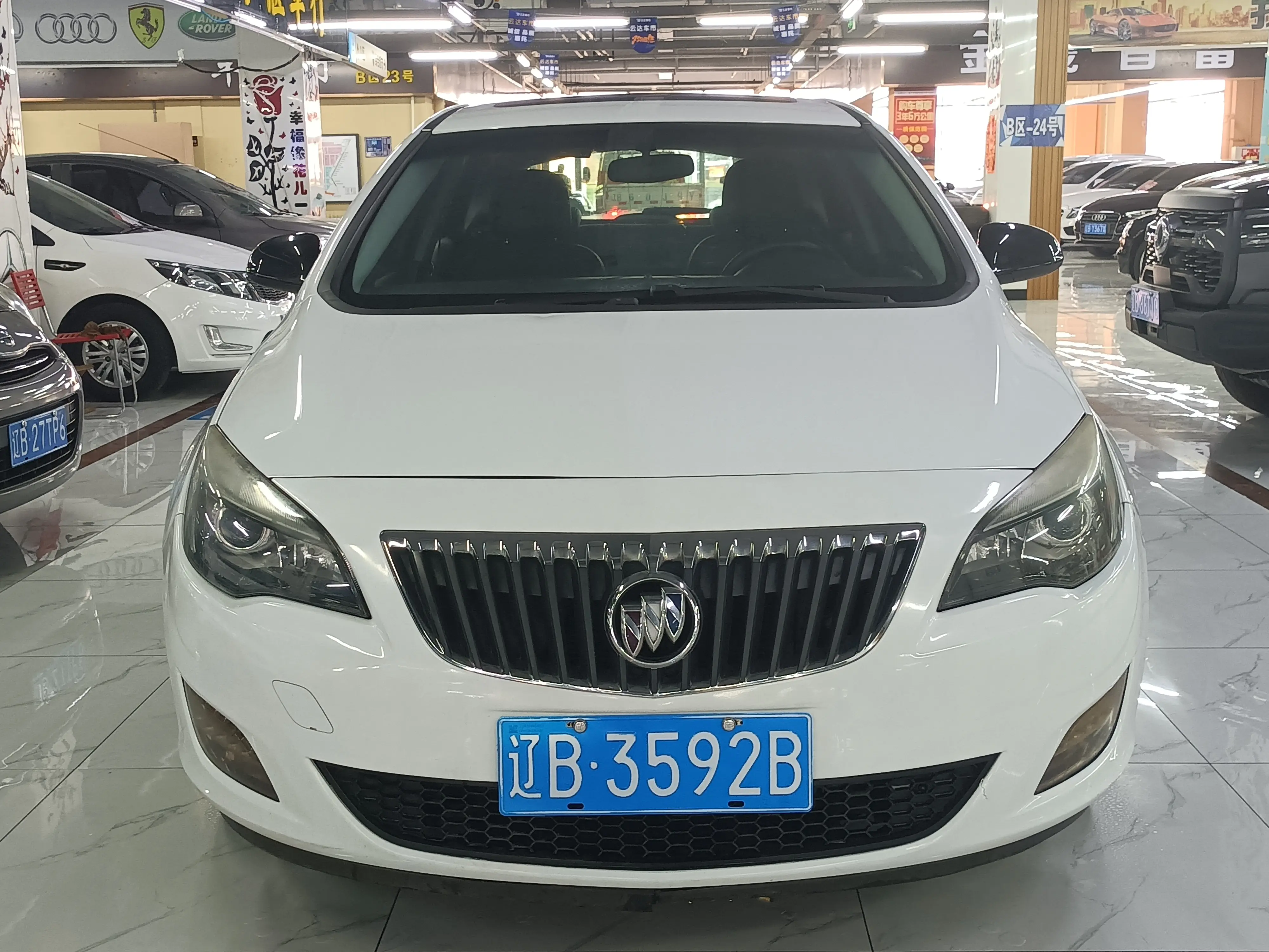 Buick Yinglang