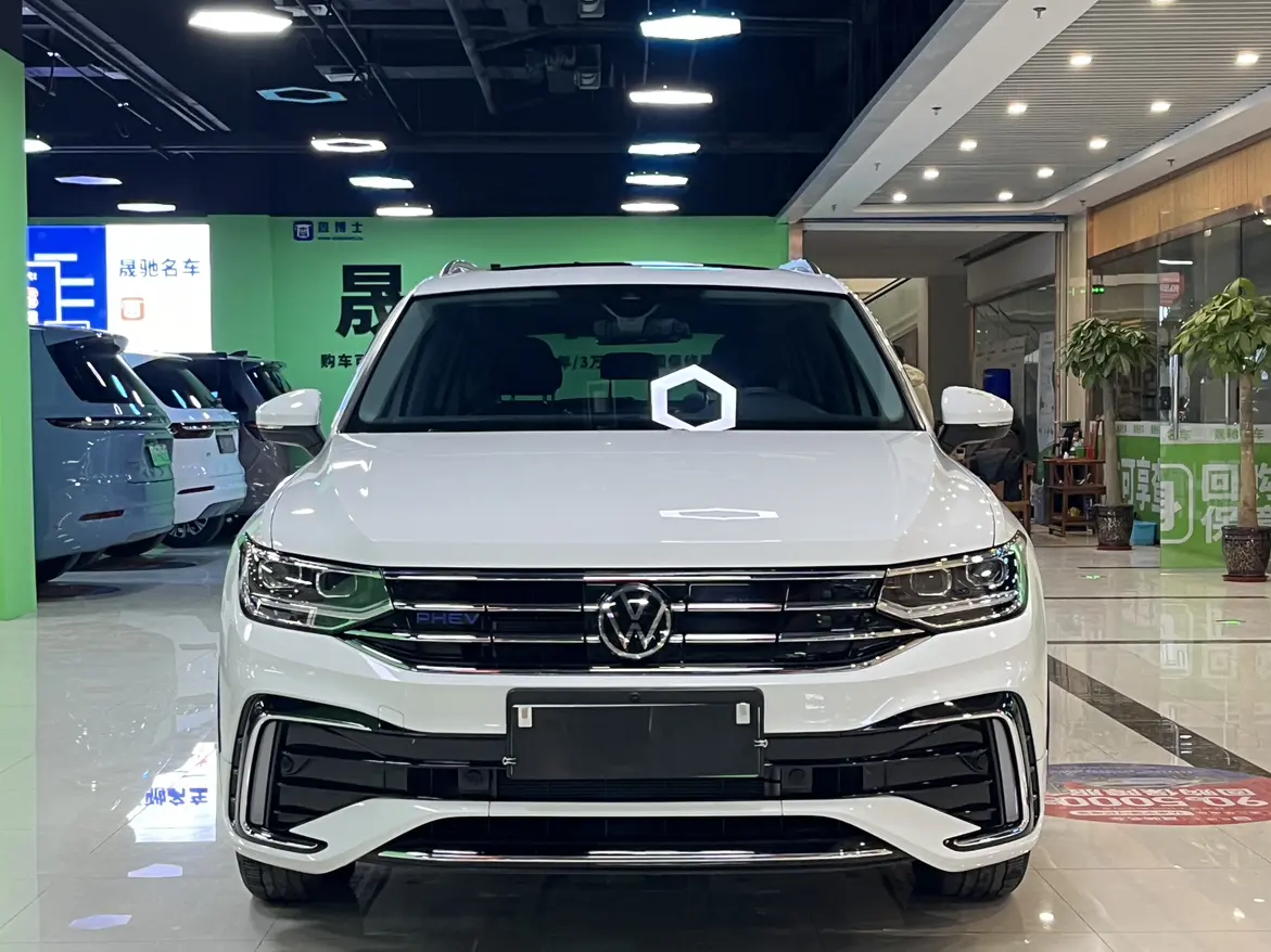 Volkswagen Tiguan L PHEV
