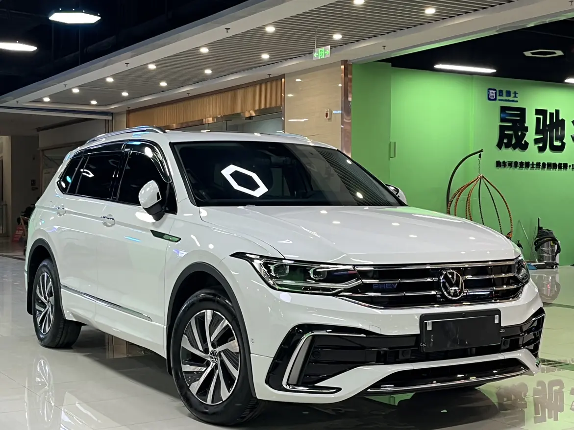 Volkswagen Tiguan L PHEV