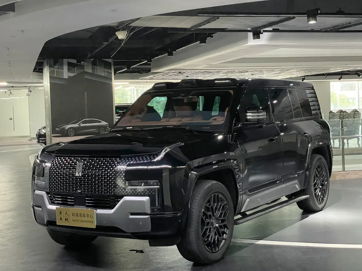BYD Yangwang U8
