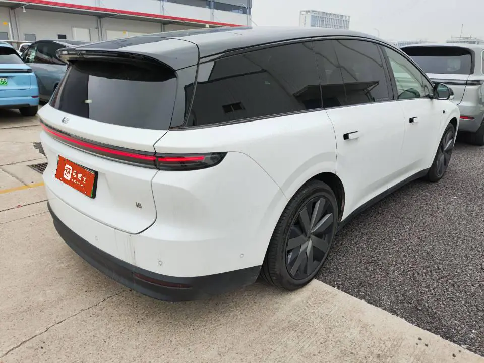 Li Ideal i8