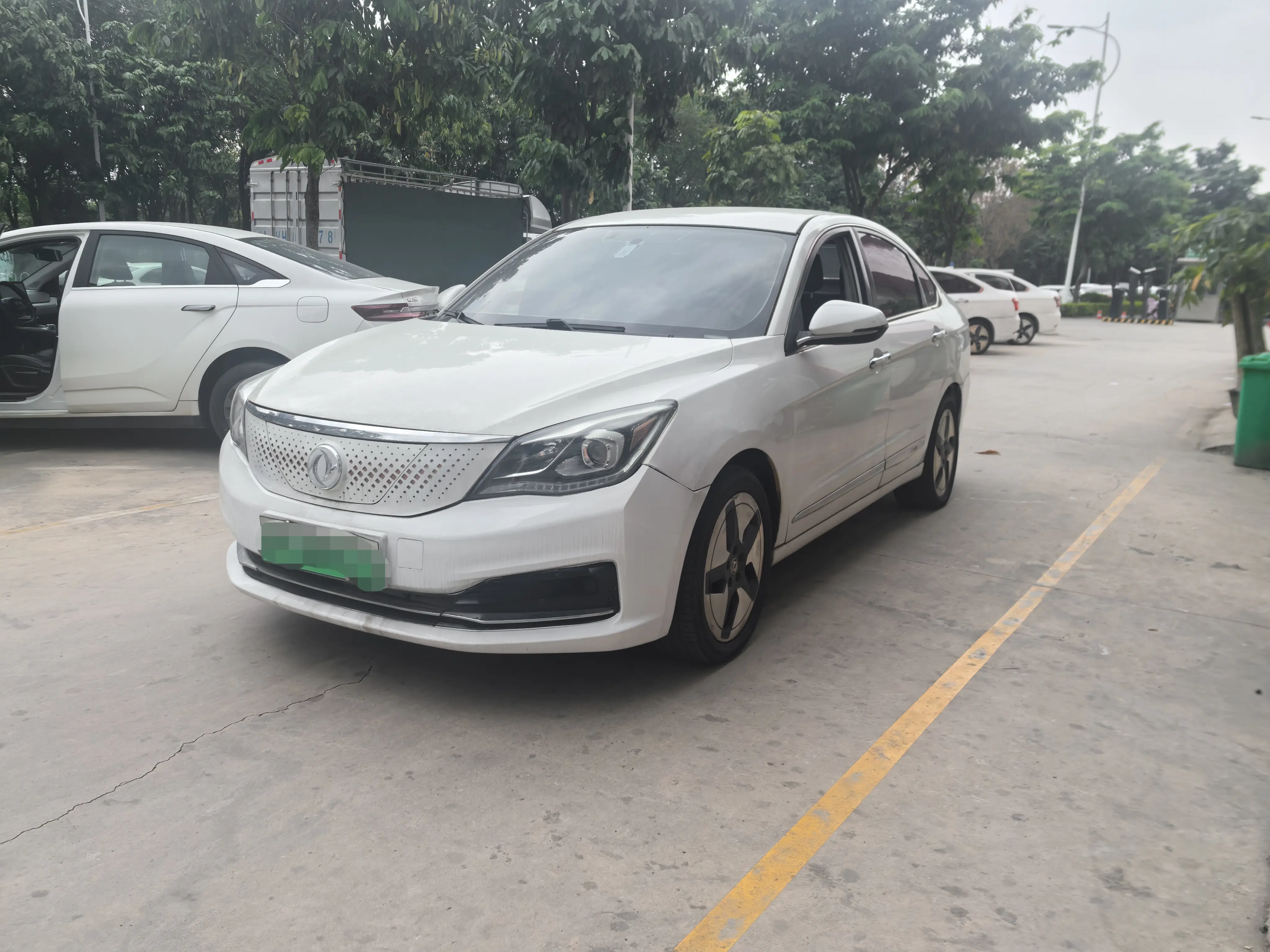 Dongfeng Fengshen E70