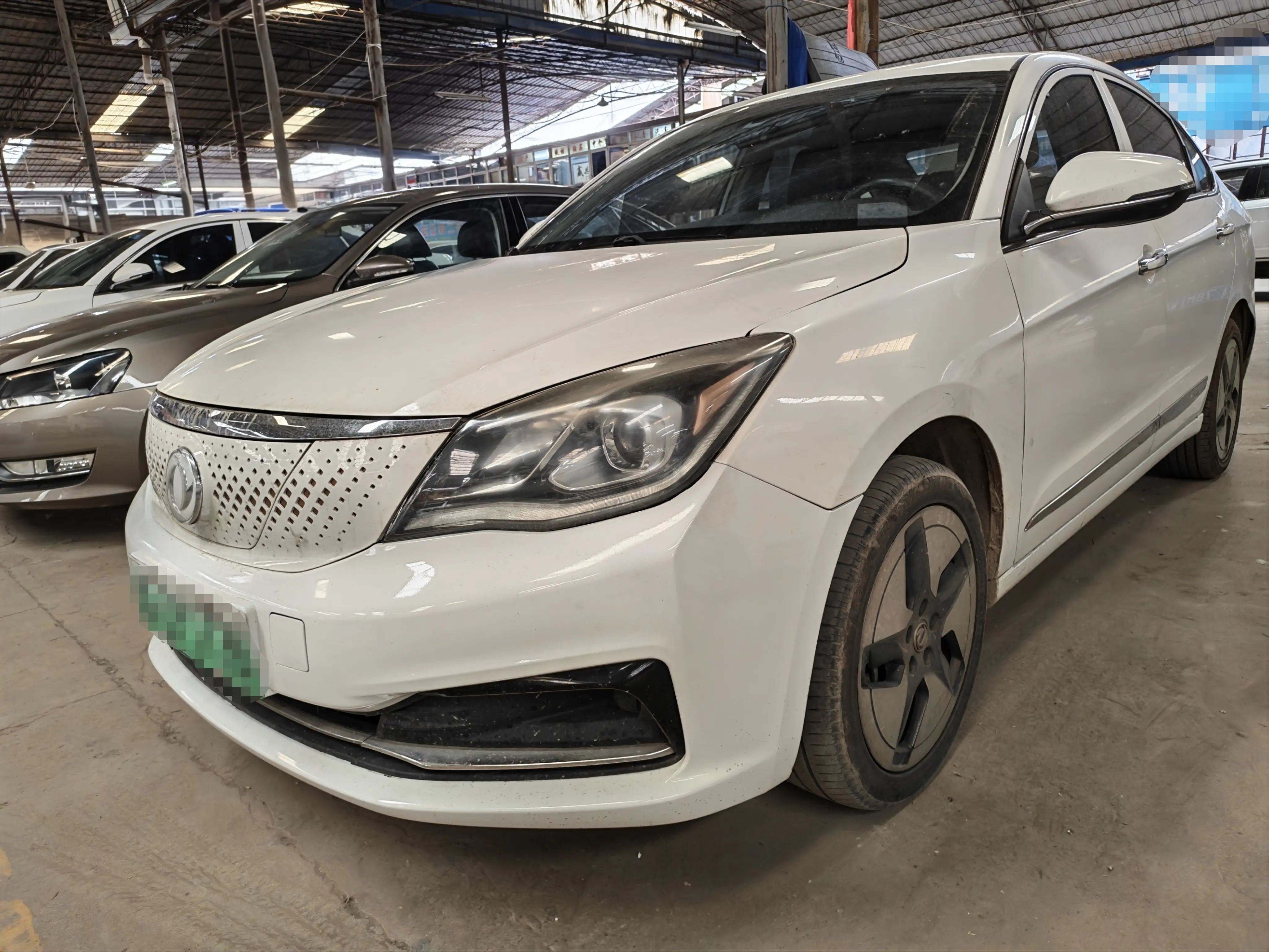 Dongfeng Fengshen E70