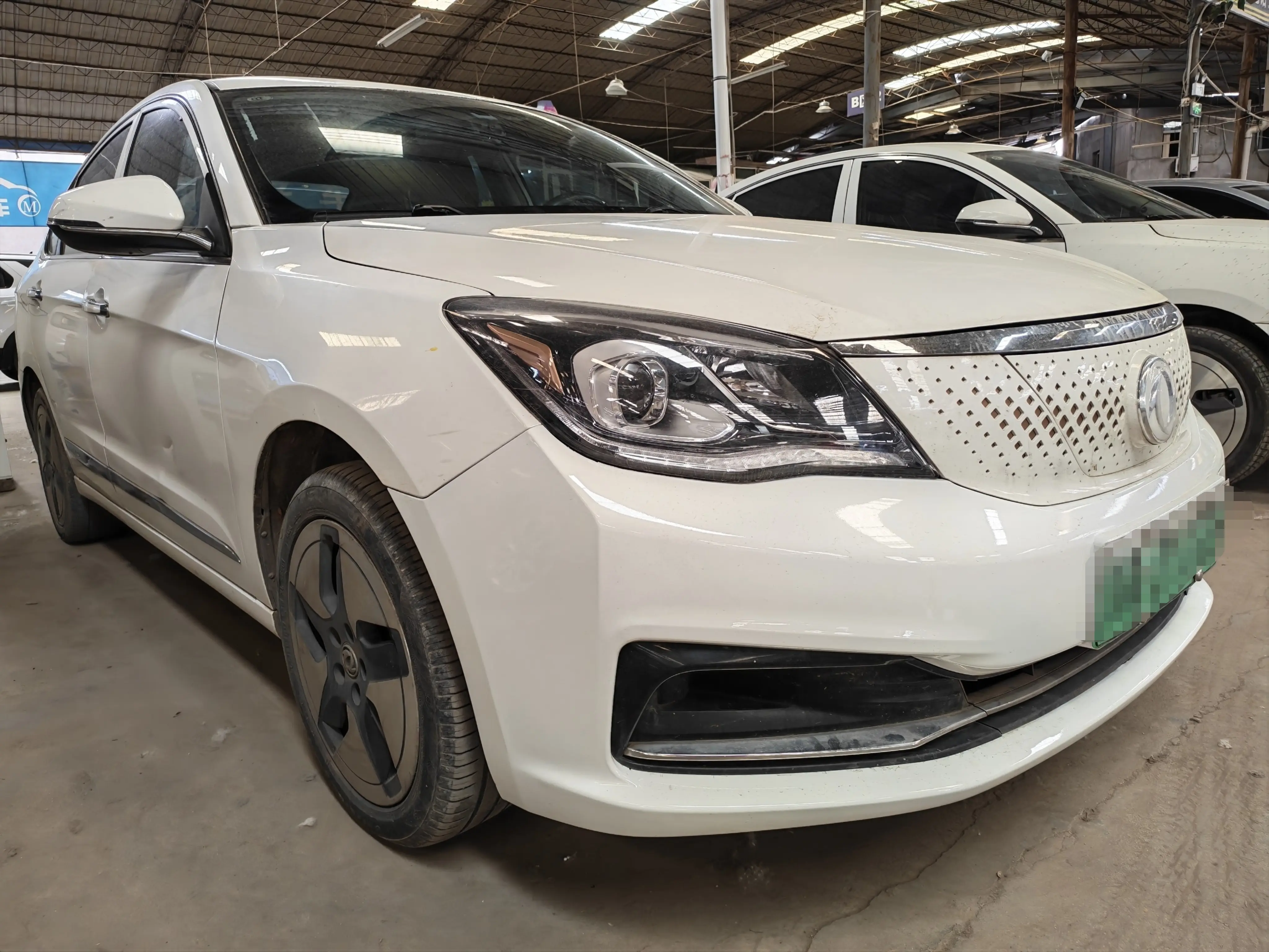 Dongfeng Fengshen E70