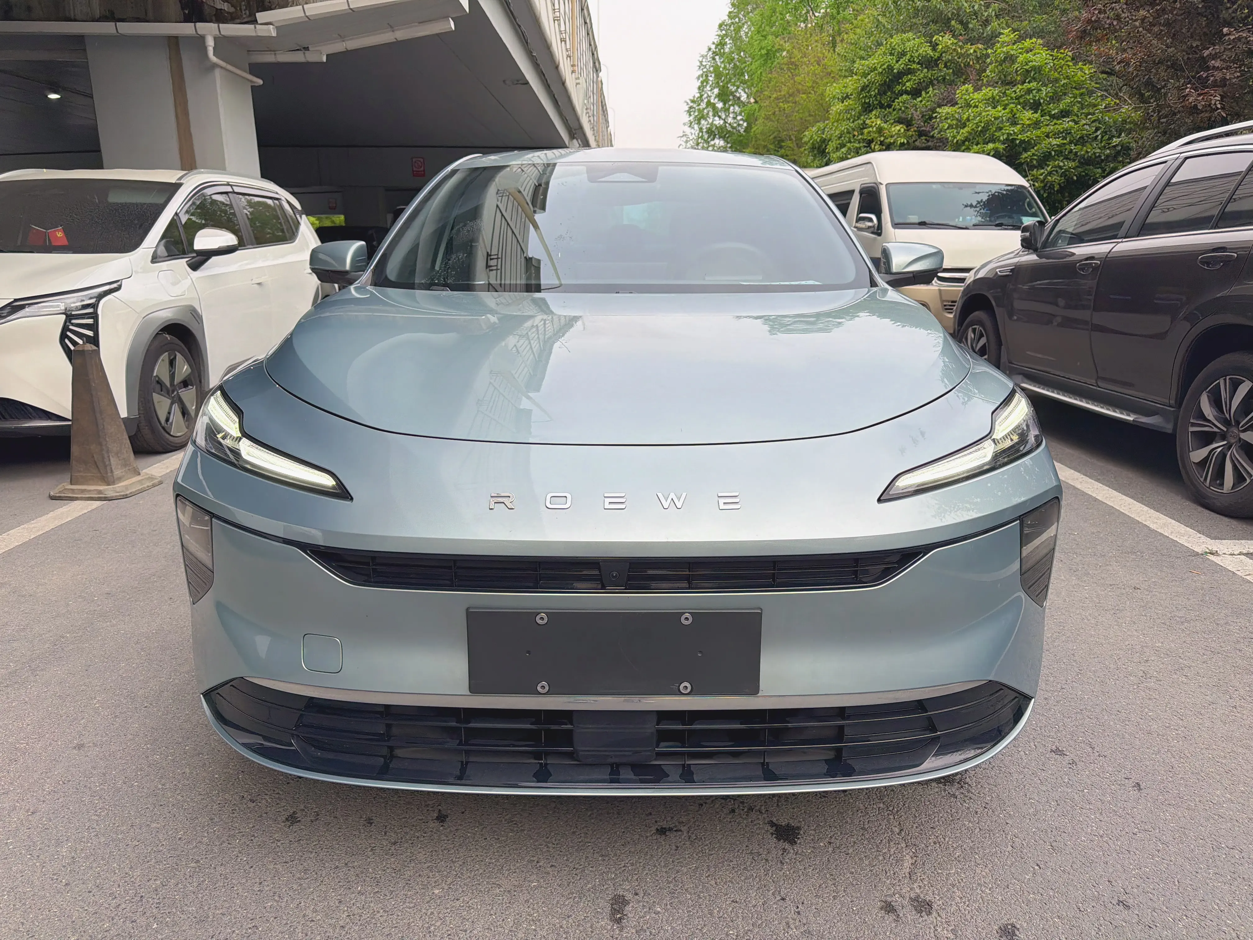 Roewe D6