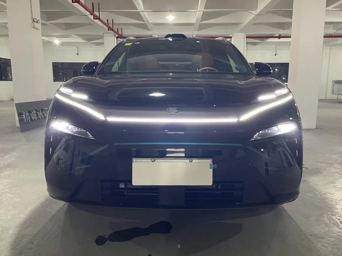 BYD Tang L EV