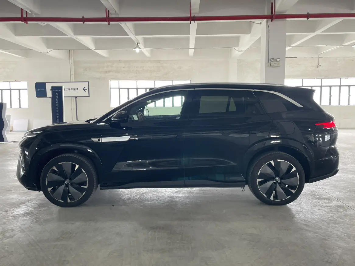 BYD Tang L EV
