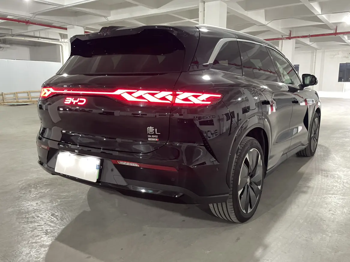 BYD Tang L EV