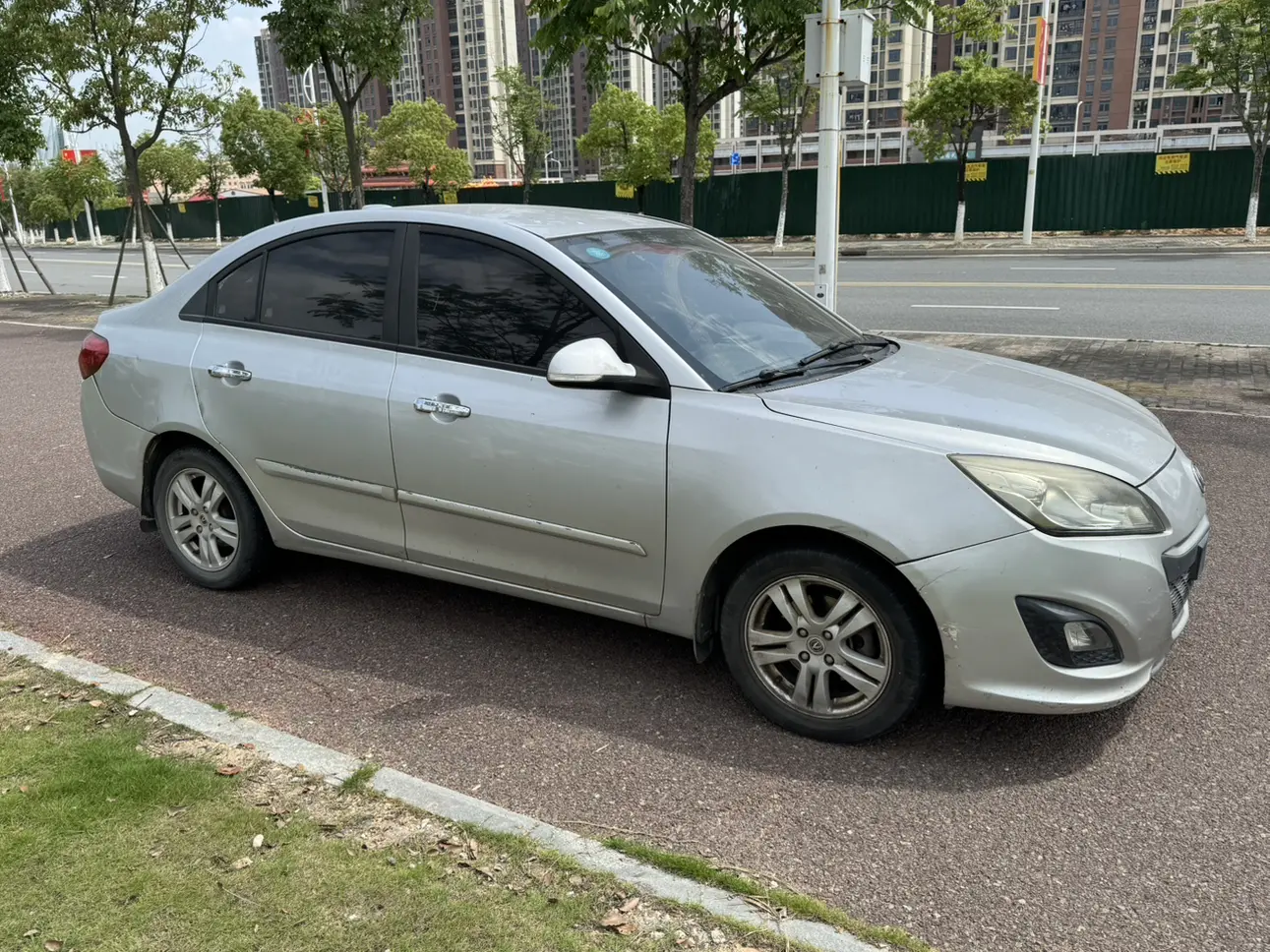 Changan Yuexiang V5