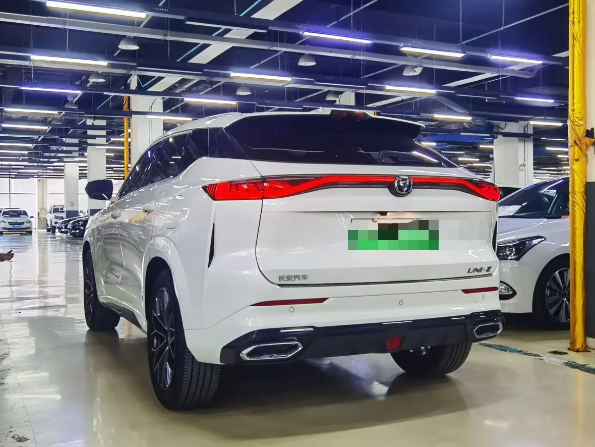 Changan UNI-Z PHEV