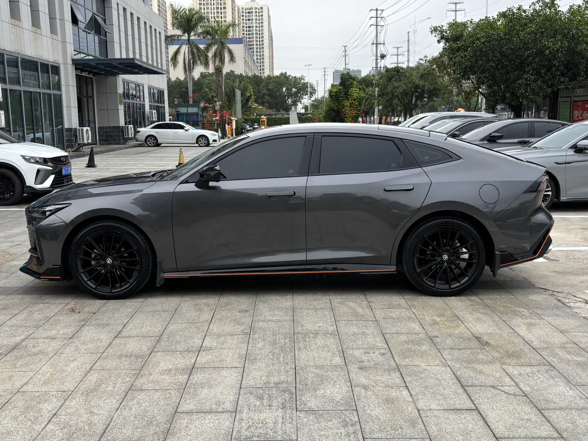 Changan UNI-V