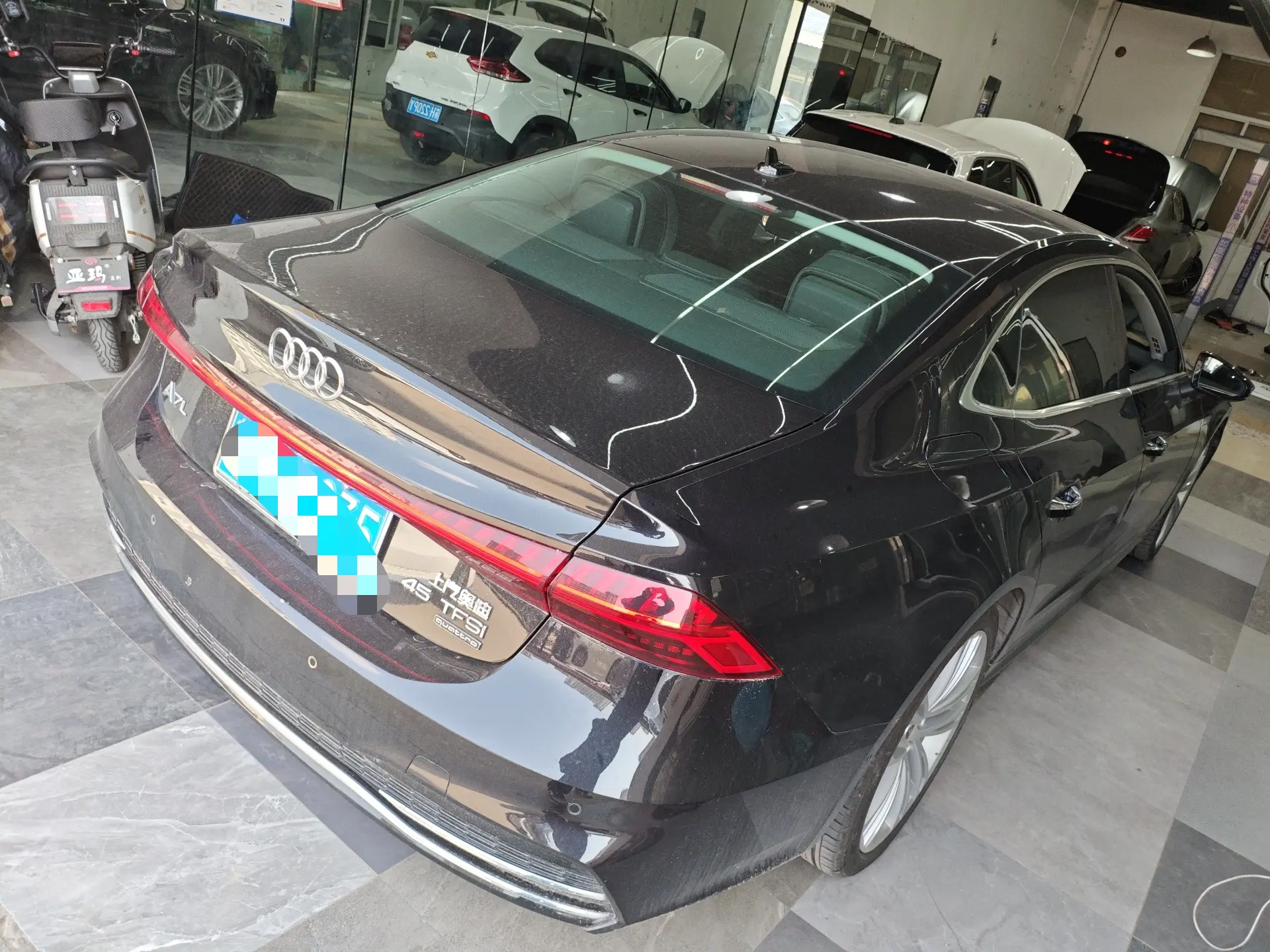 Audi A7L
