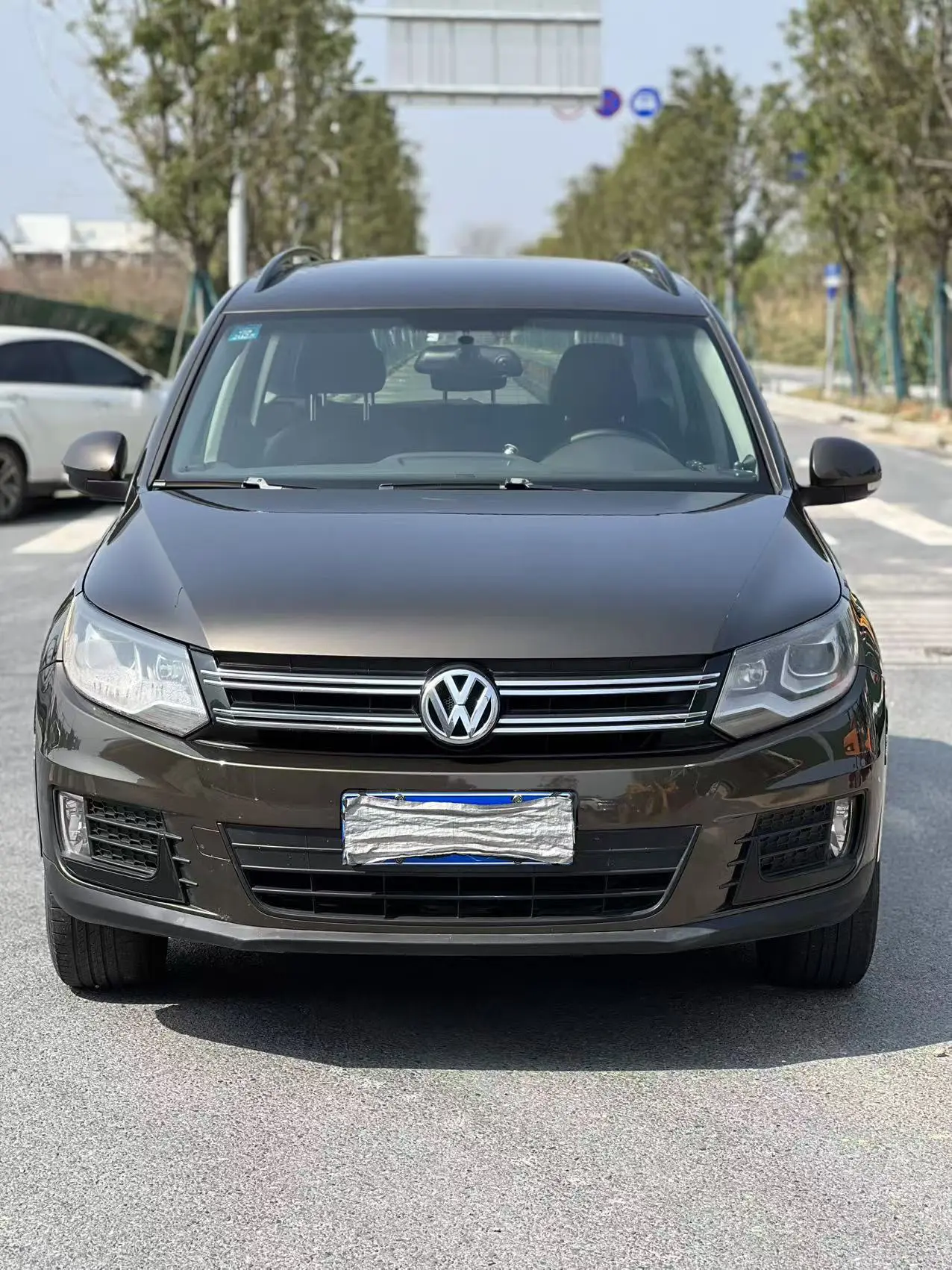 Volkswagen Tiguan (Tharu)