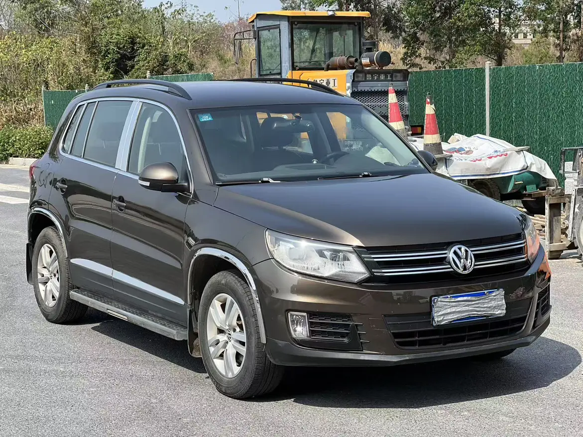 Volkswagen Tiguan (Tharu)