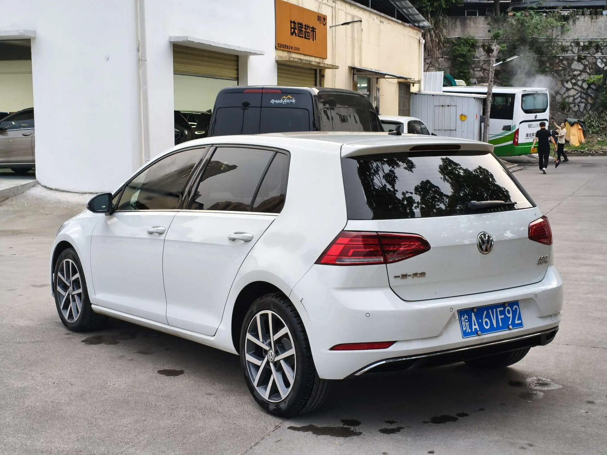 Volkswagen golf