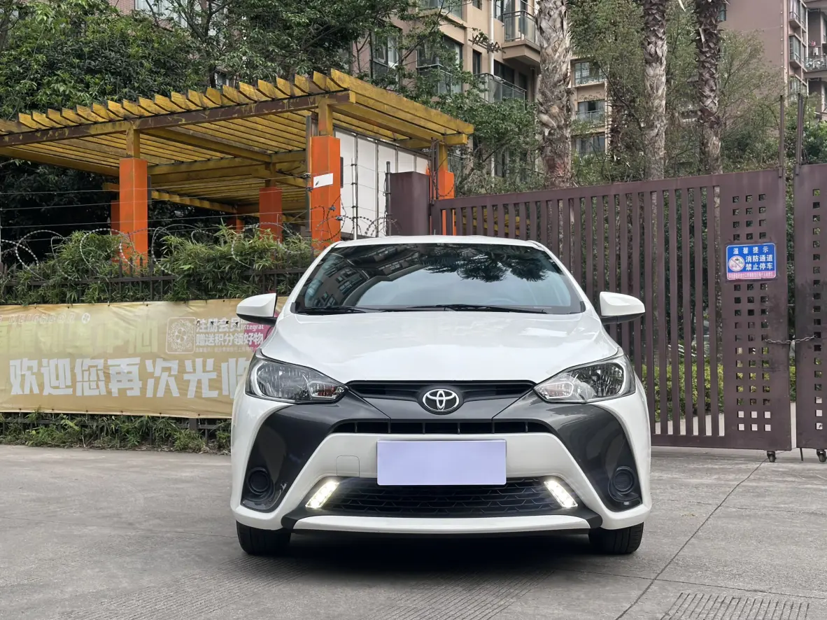 Toyota Yaris L