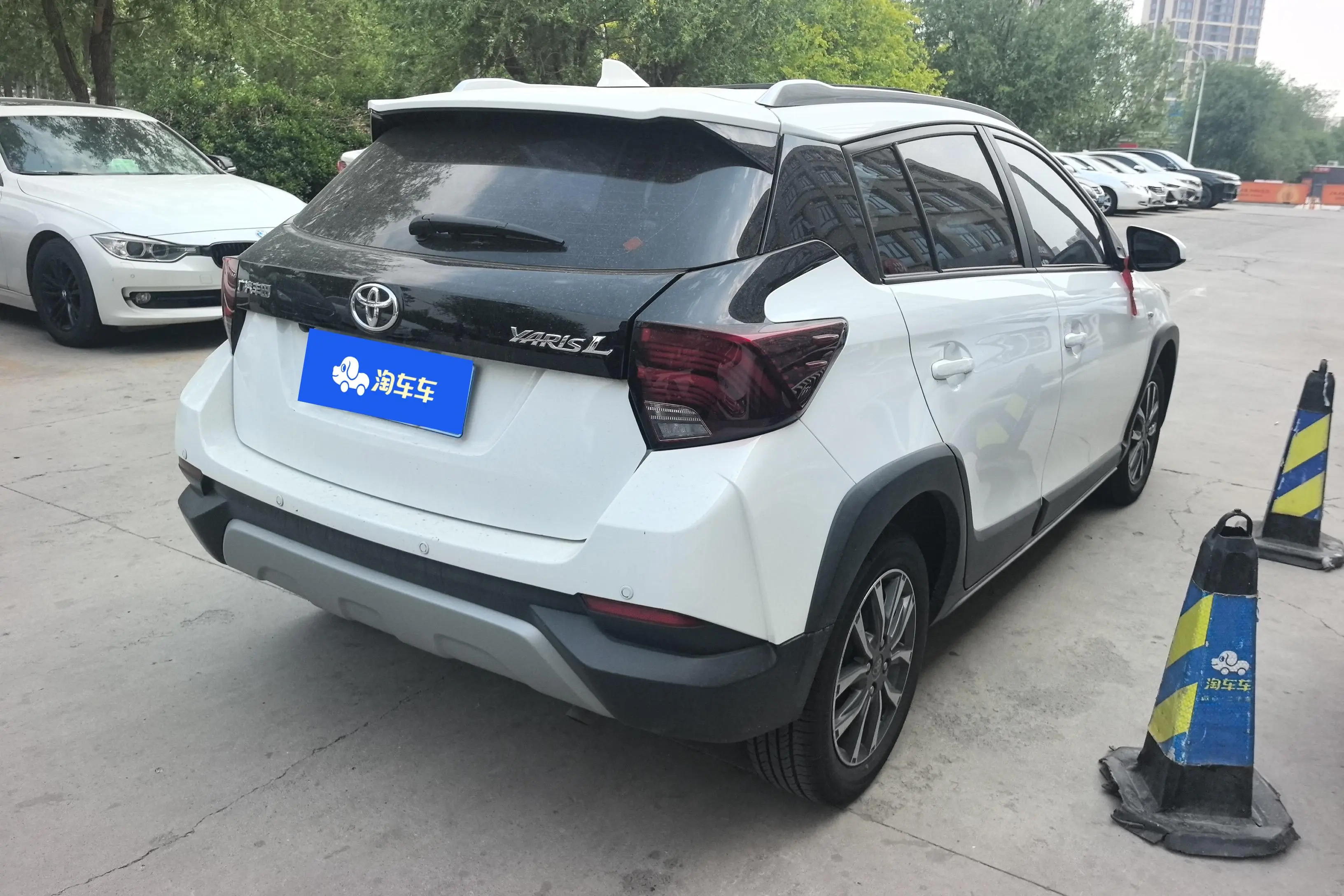 Toyota Yaris L
