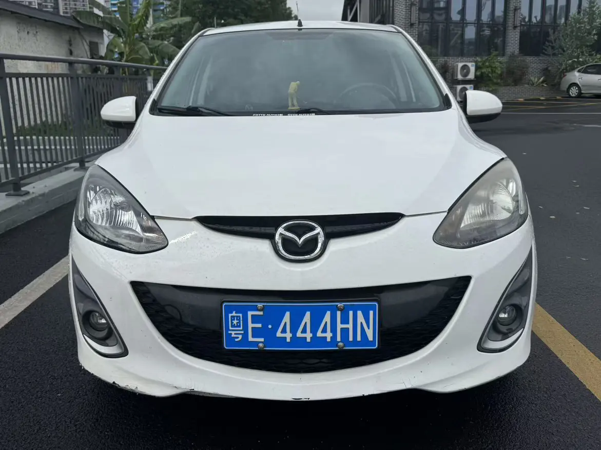 Mazda 2
