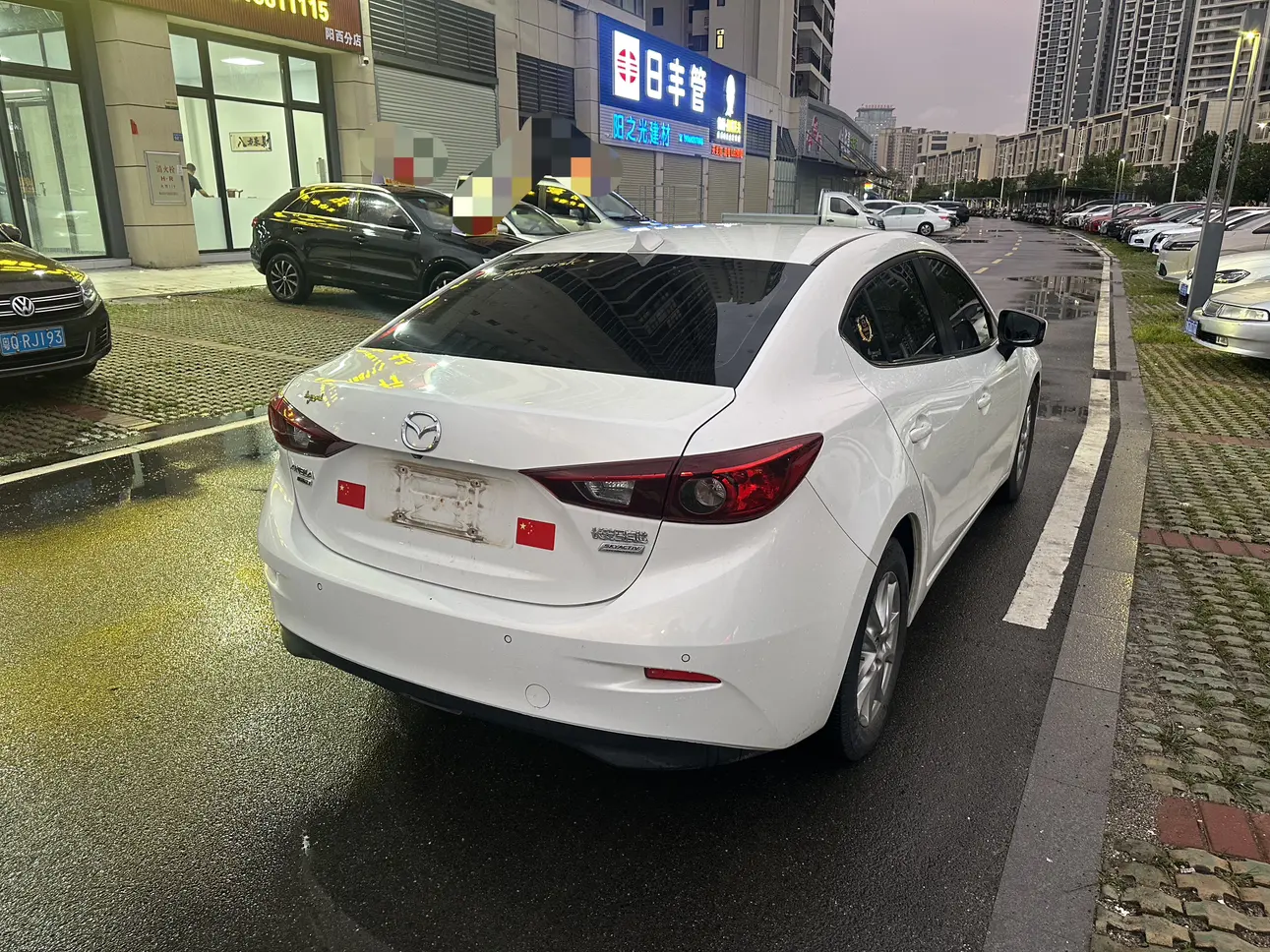 Mazda Axela