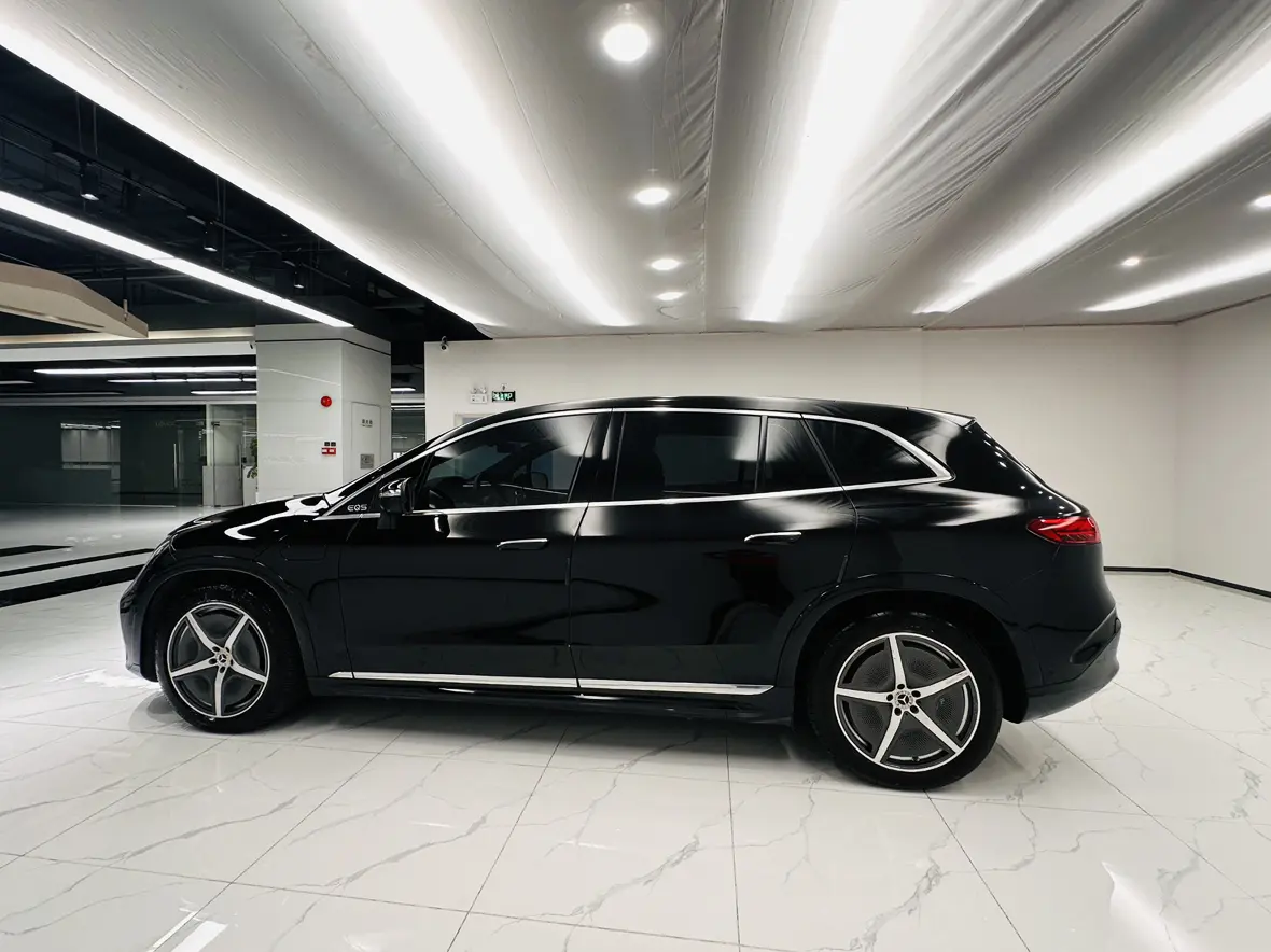 Mercedes-Benz EQS SUV