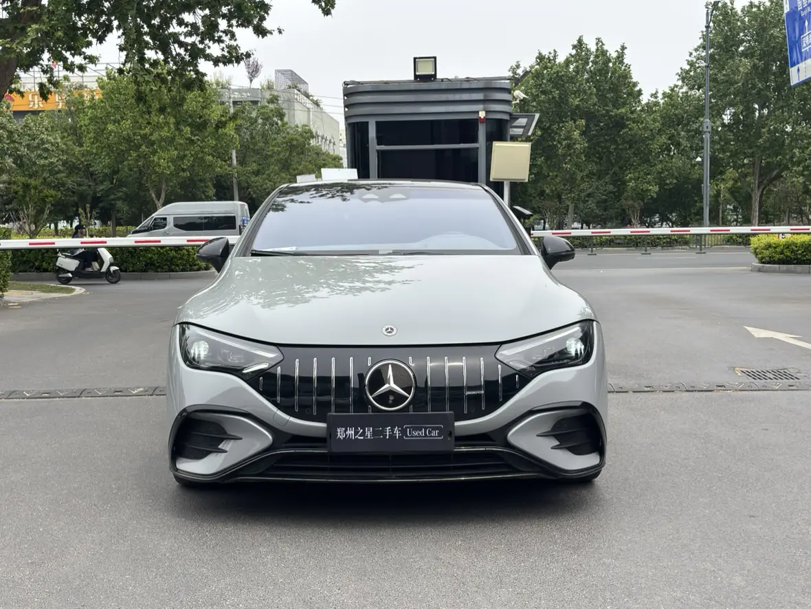Mercedes-Benz EQE AMG