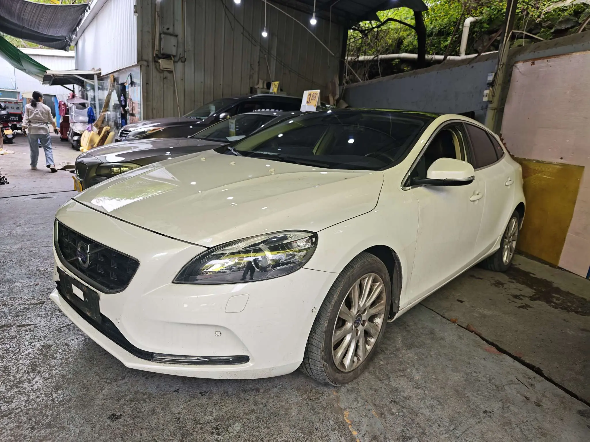 Volvo V40
