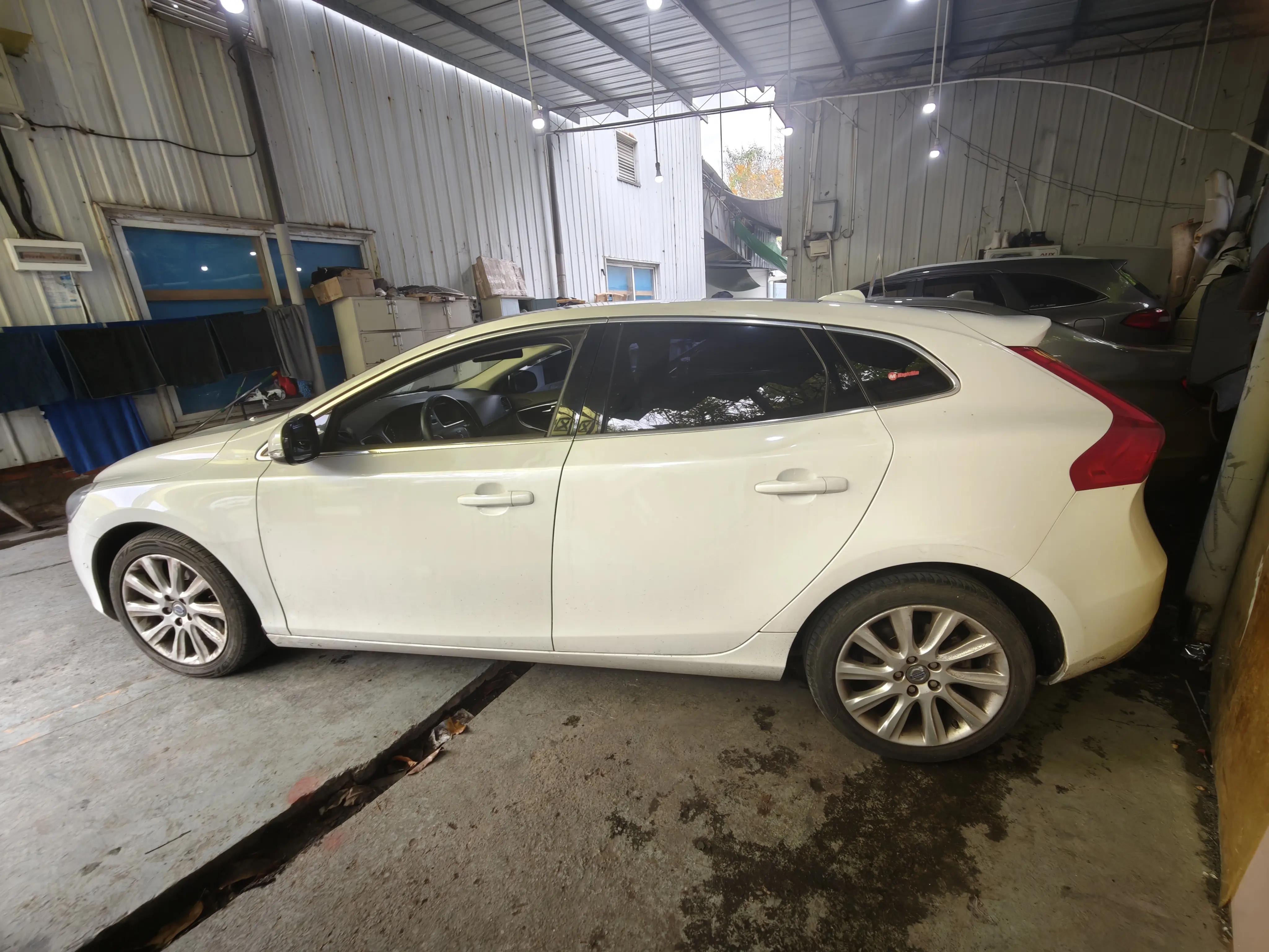 Volvo V40