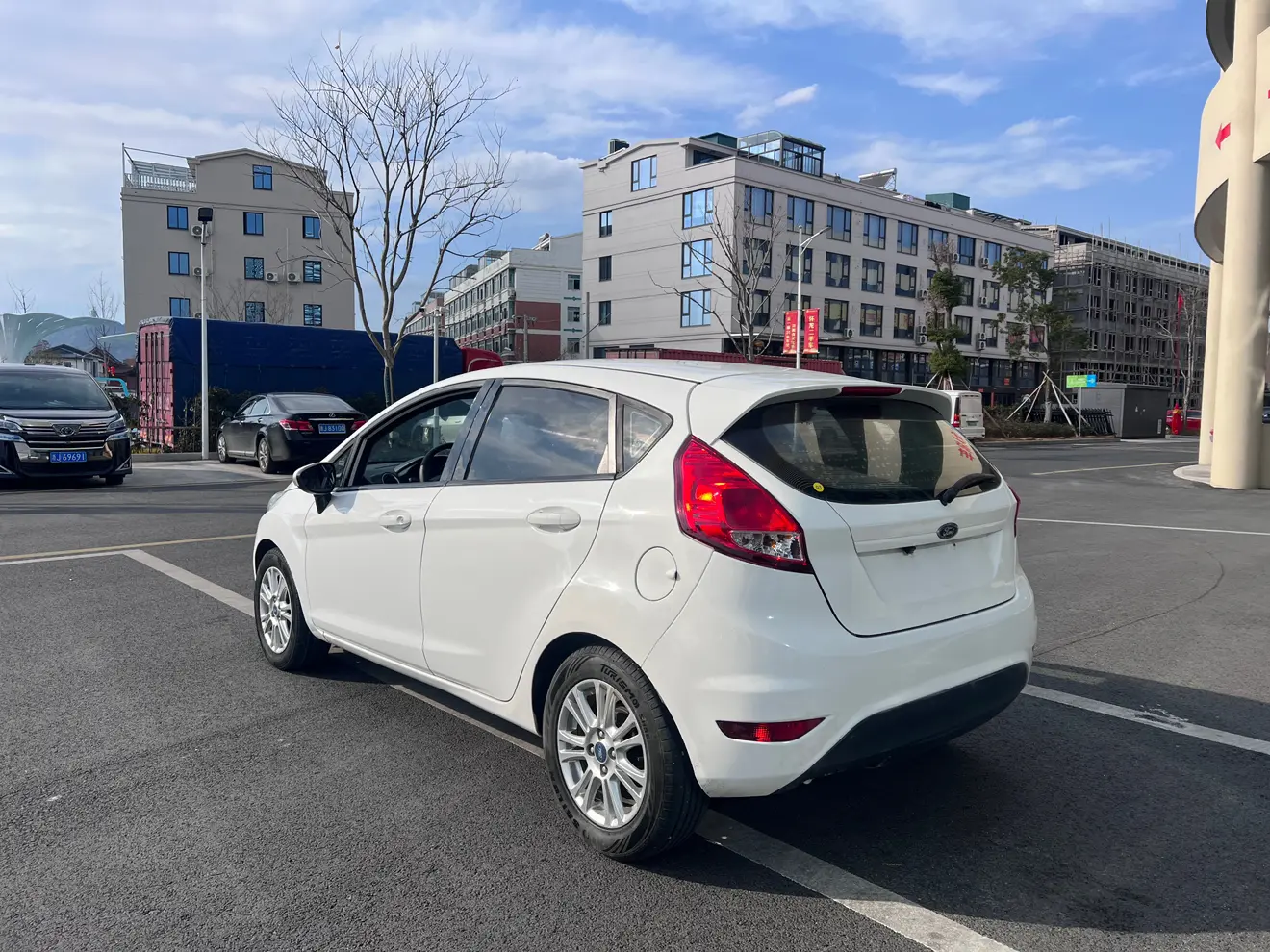 Ford Carnival