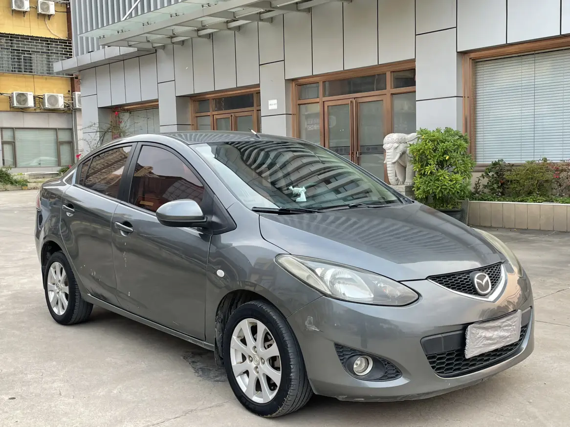 Mazda 2
