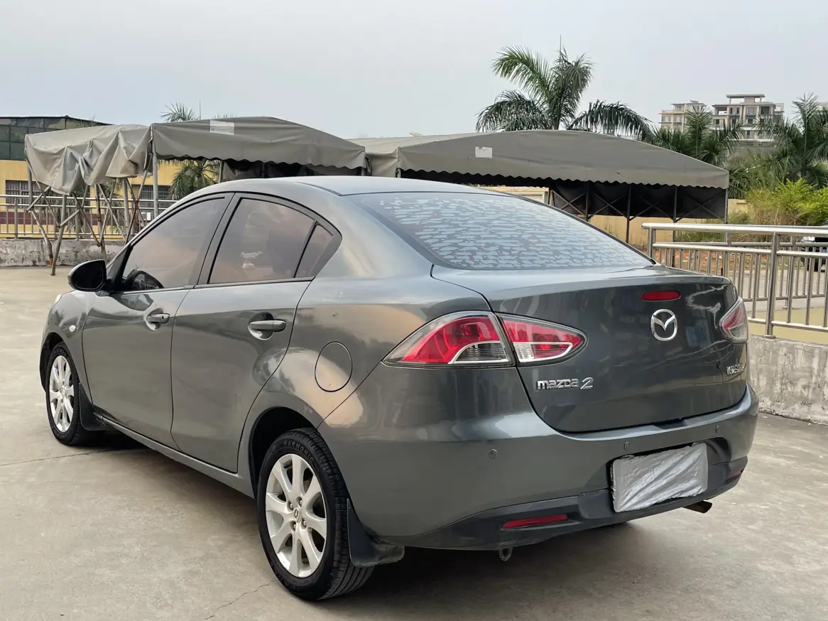 Mazda 2