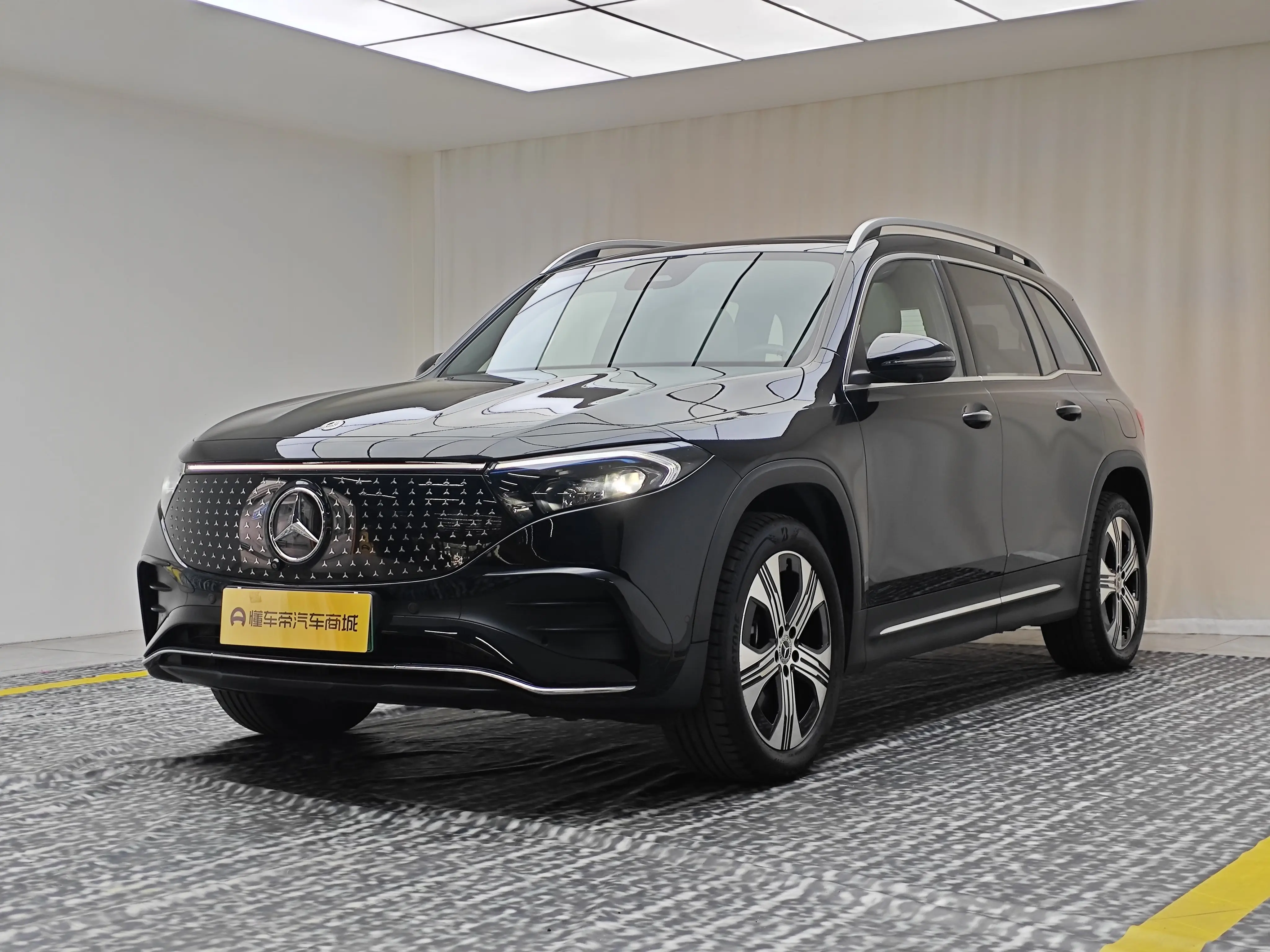 Mercedes-Benz EQB