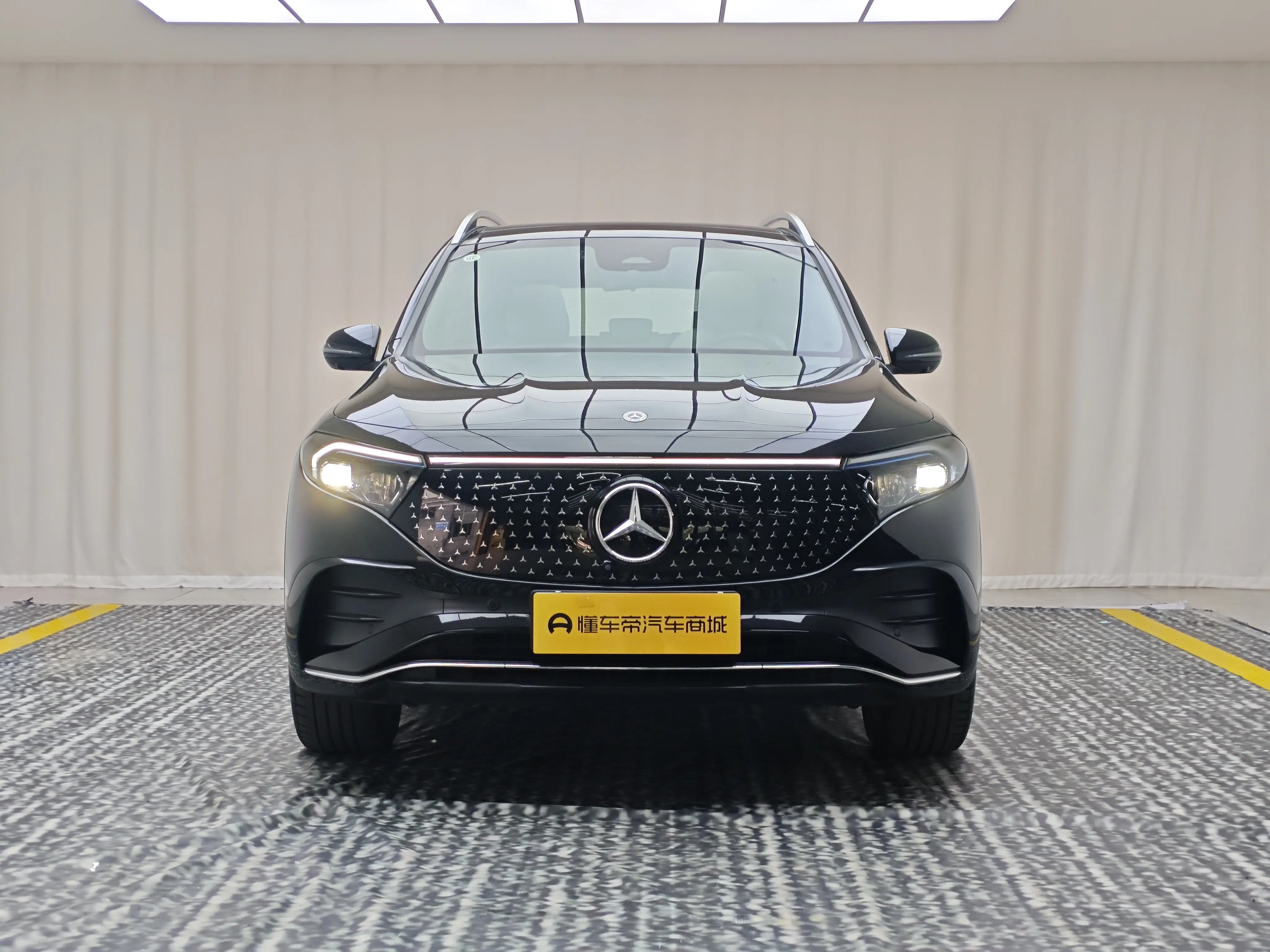 Mercedes-Benz EQB
