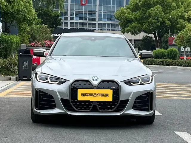 BMW i4