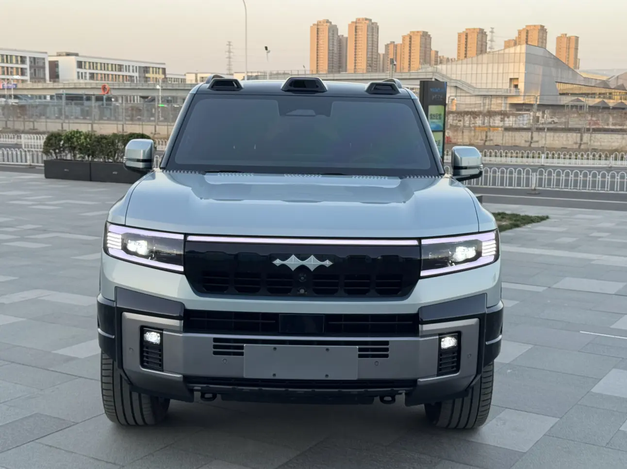 BYD Leopard Leopard 8