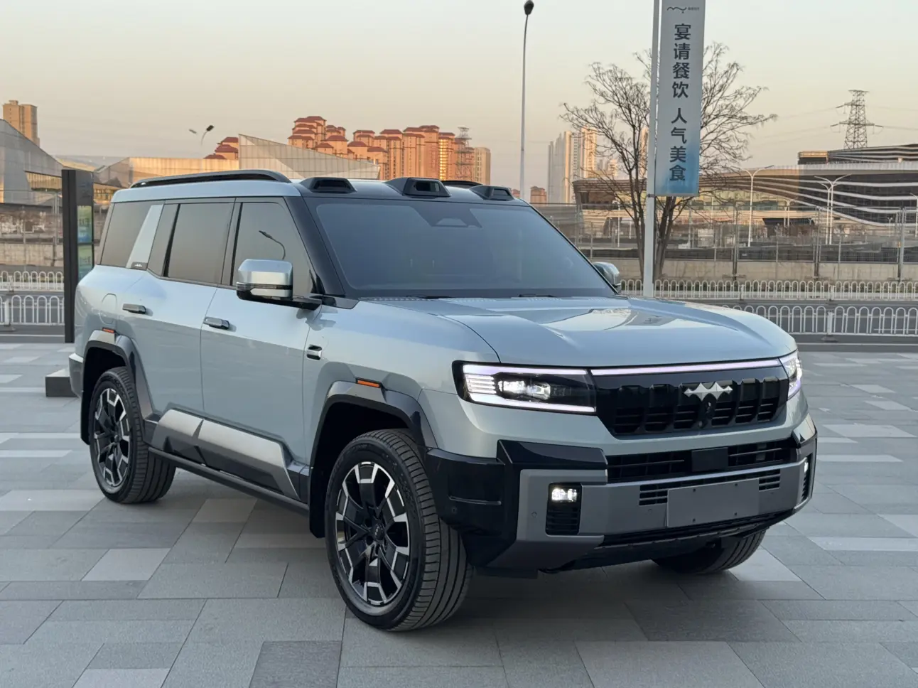 BYD Leopard Leopard 8