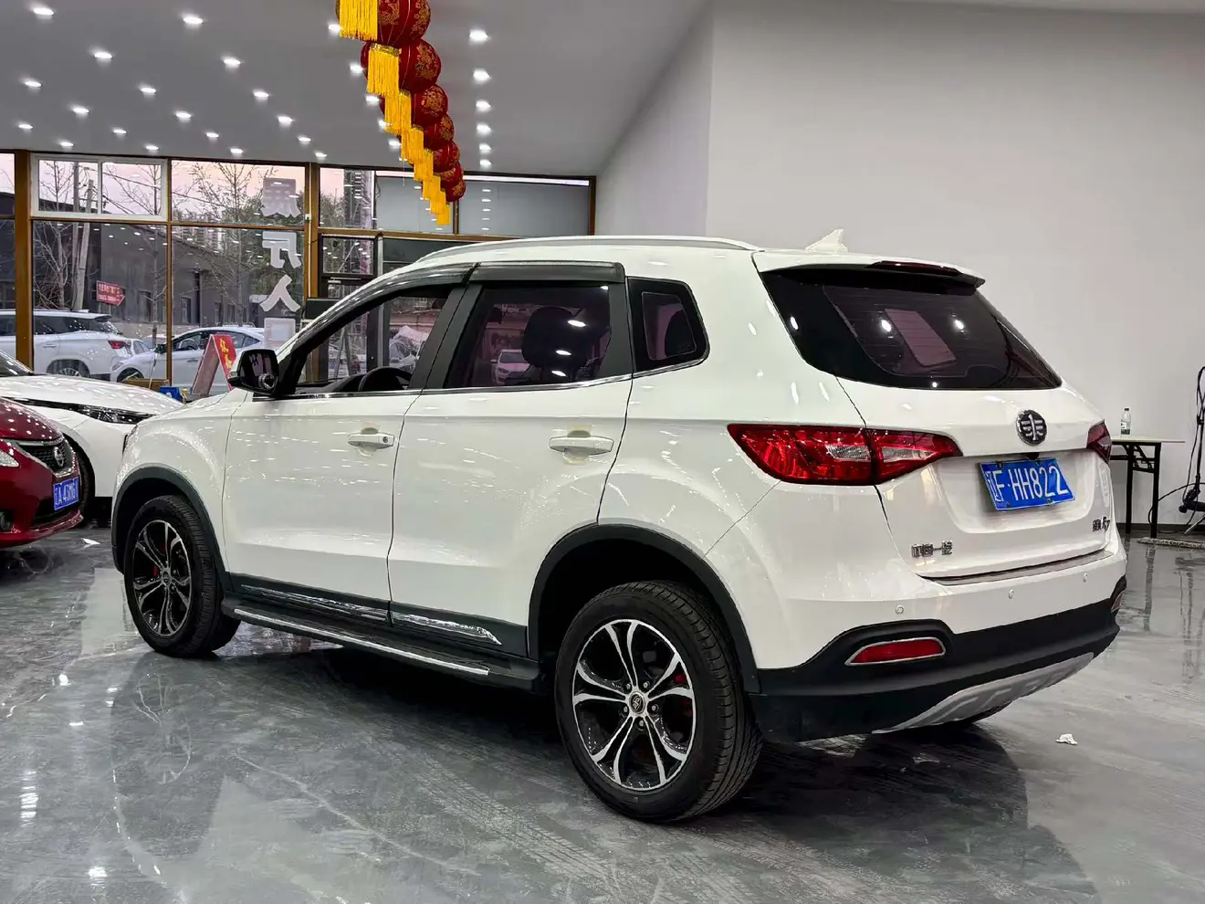 FAW Senya R7