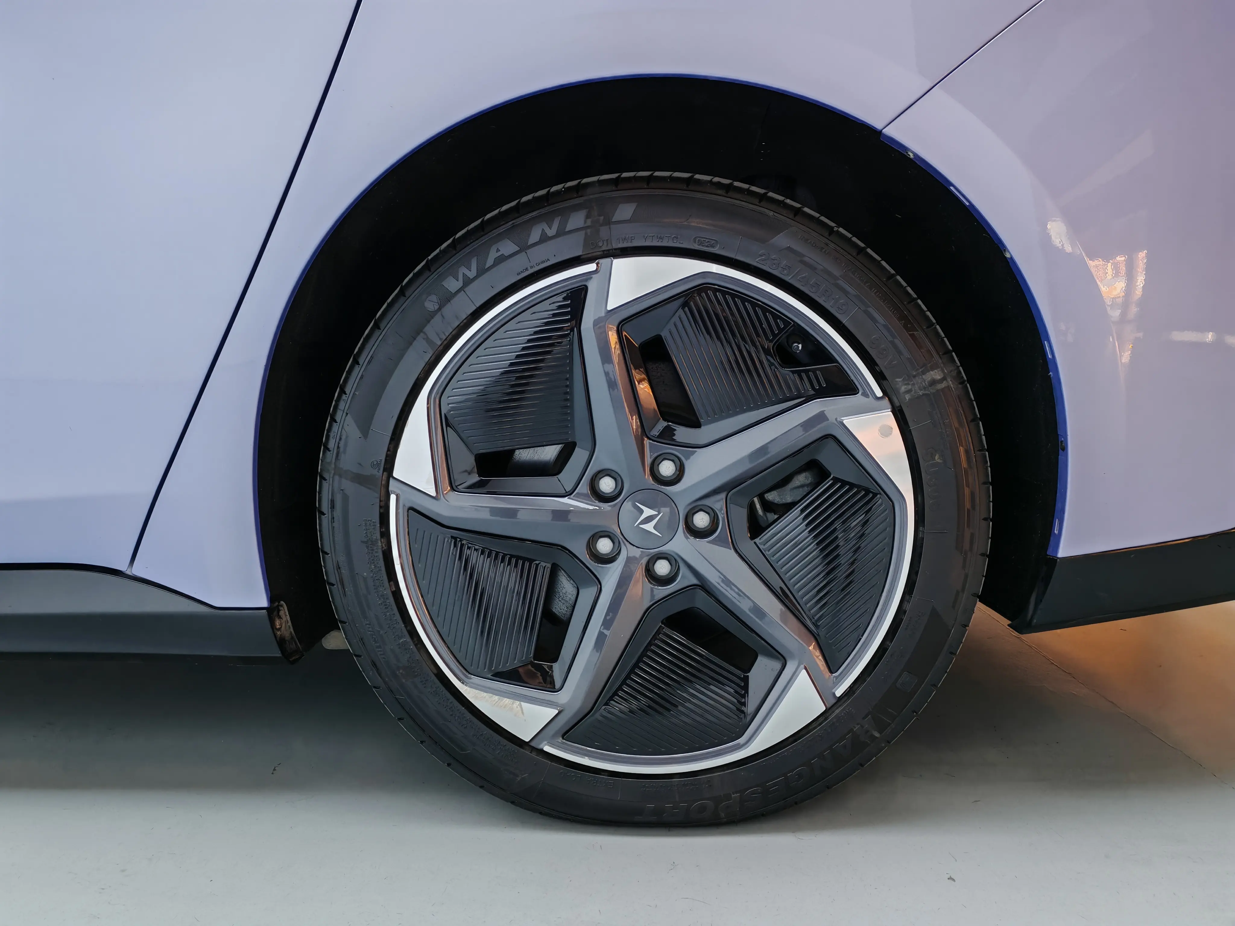 Dongfeng Yipai 007