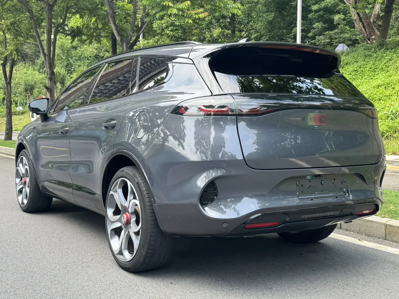 Denza X PHEV