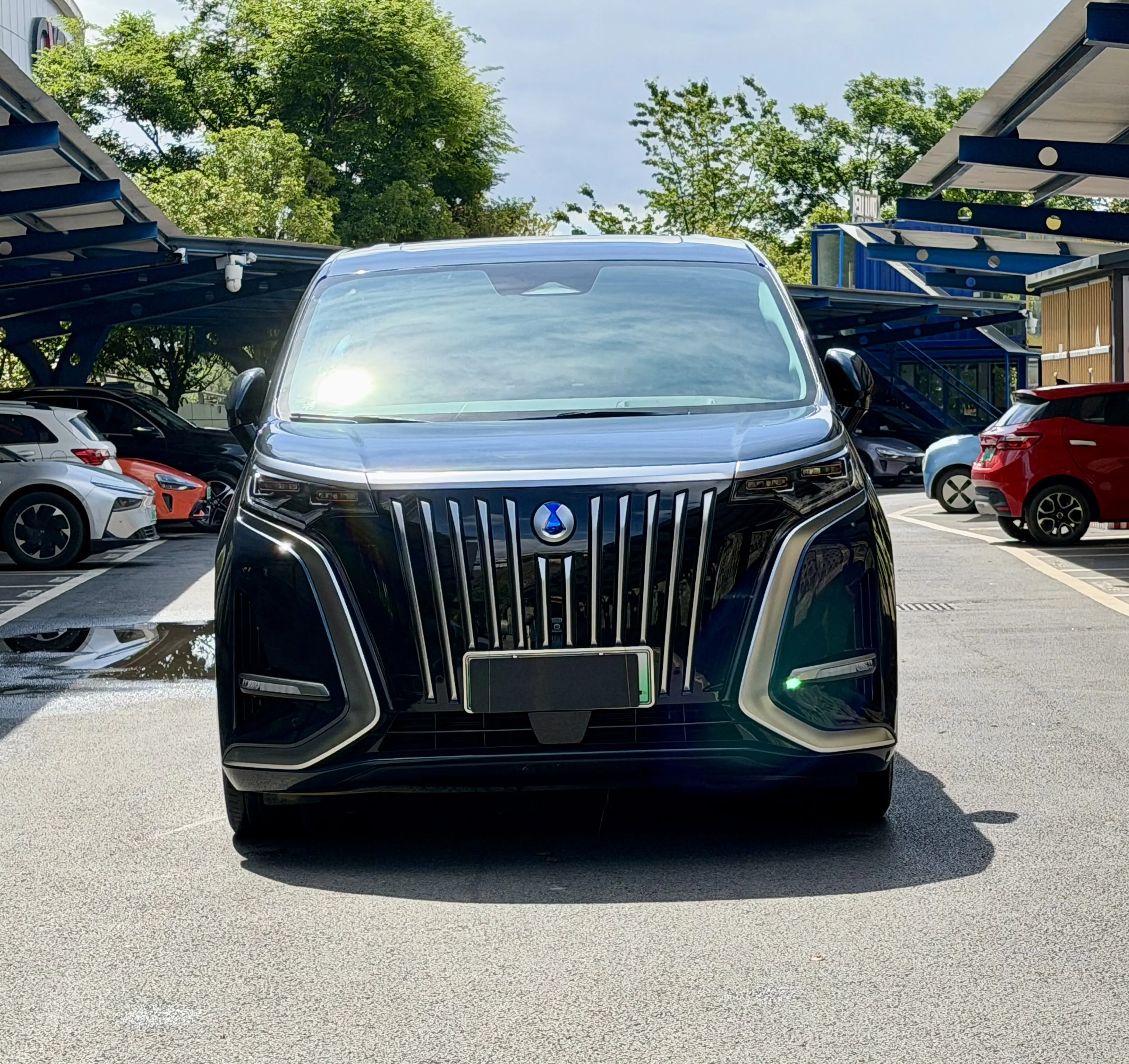 Denza D9 EV