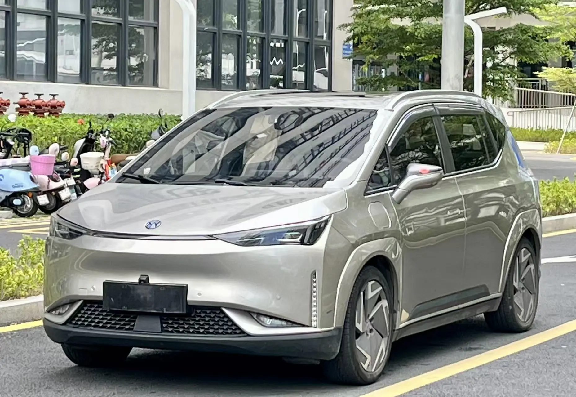 HYCAN Hechuang Z03