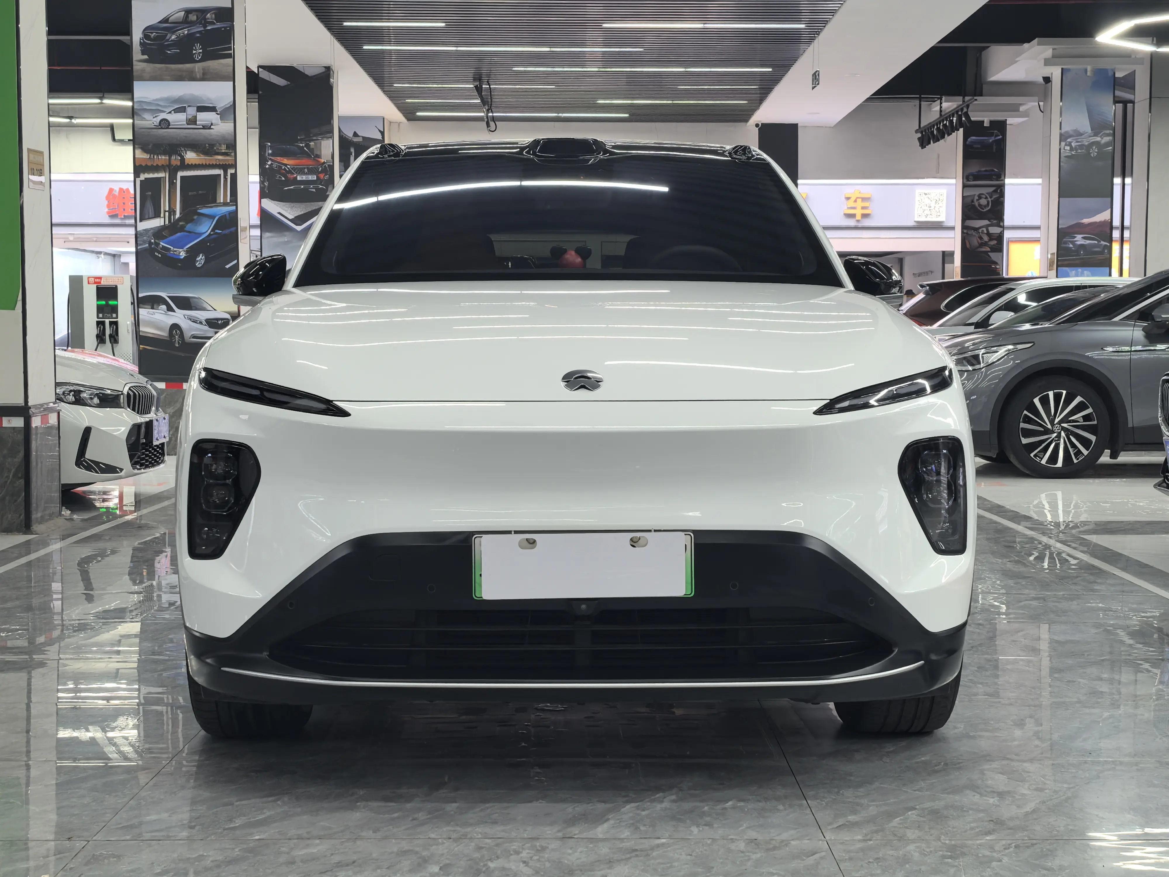 NIO EC7