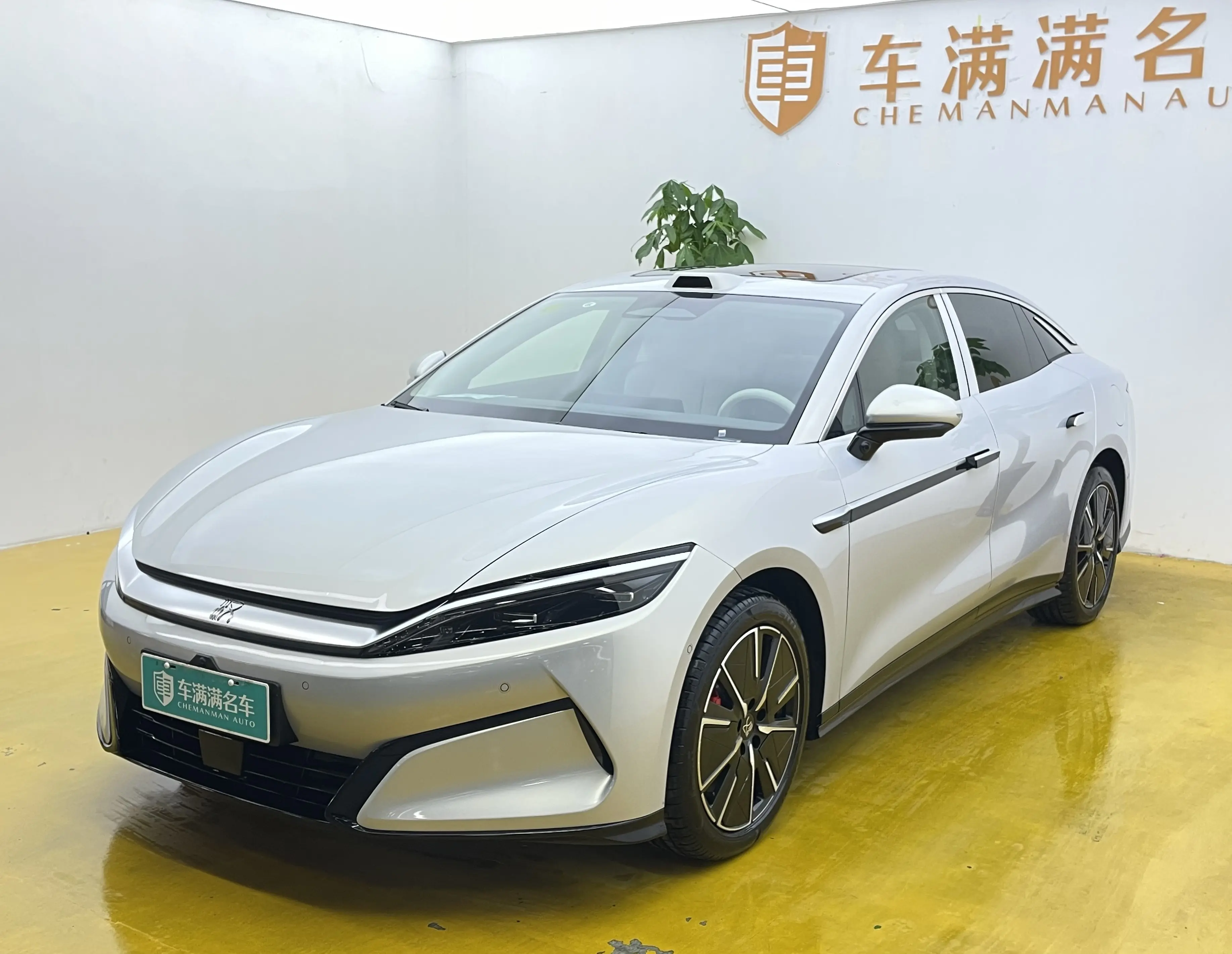 BYD Han L EV