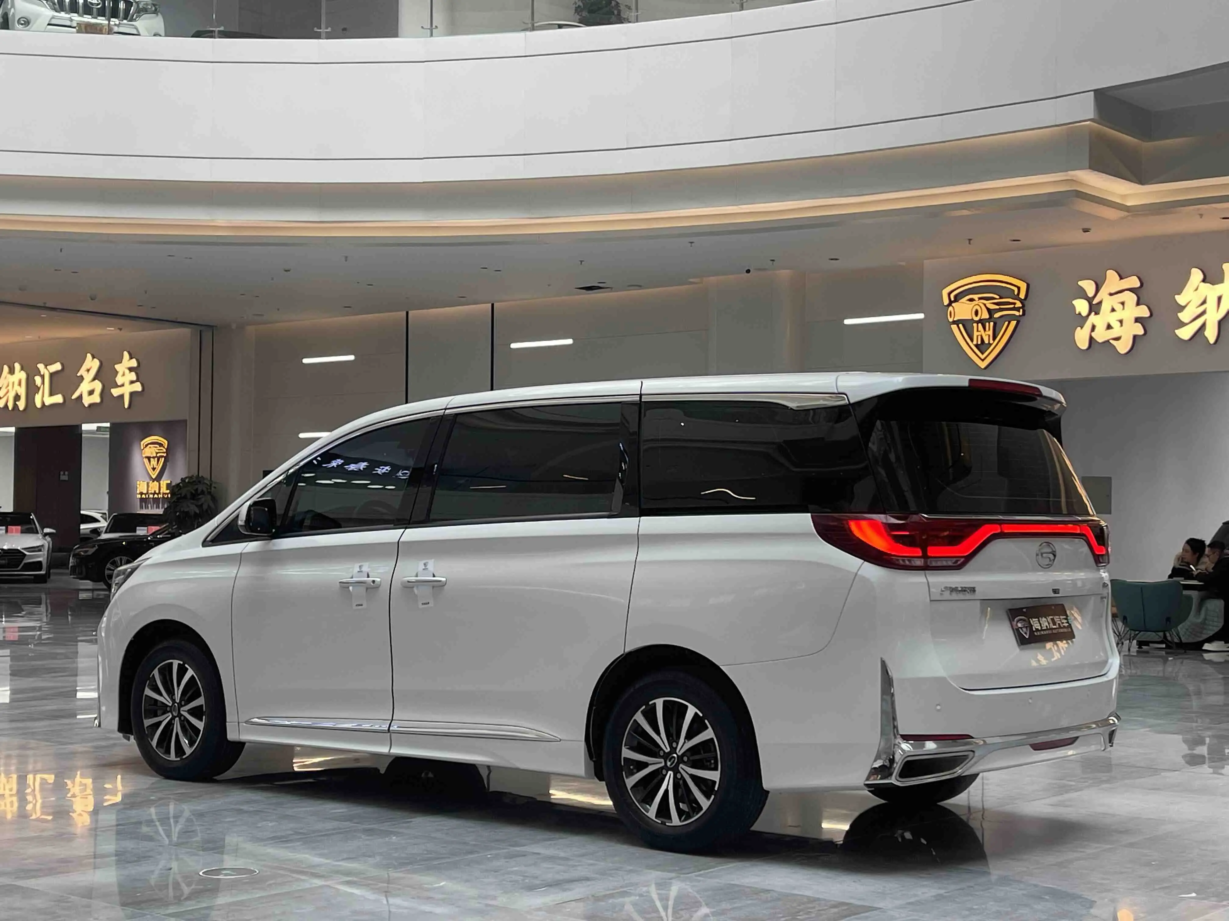 GAC Trumpchi M8