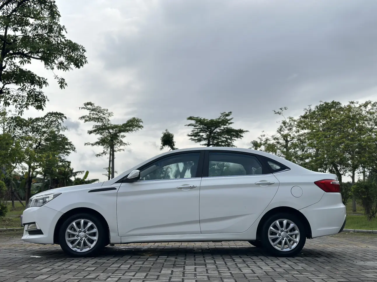 Changan Yuexiang V7