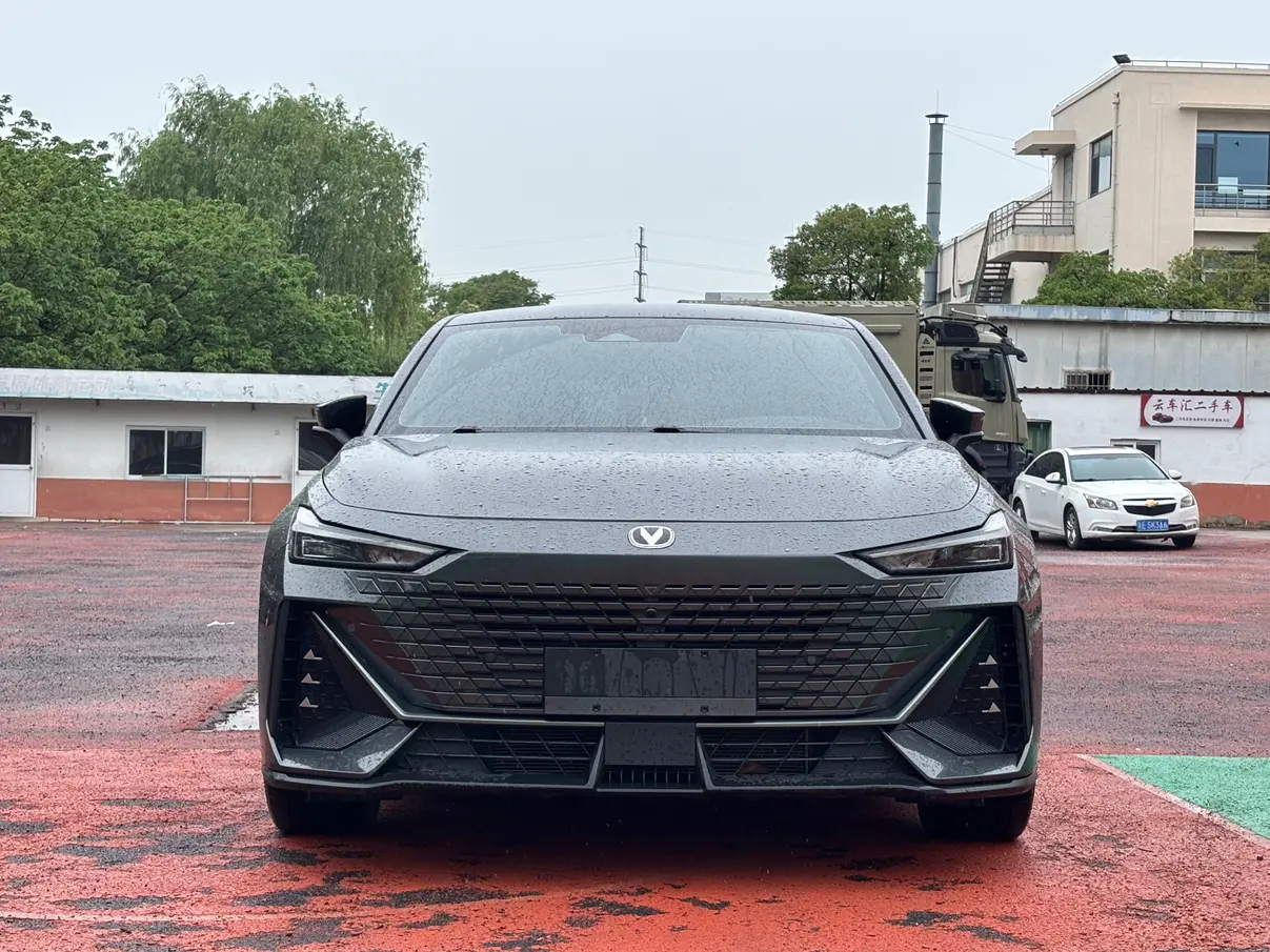 Changan UNI-V