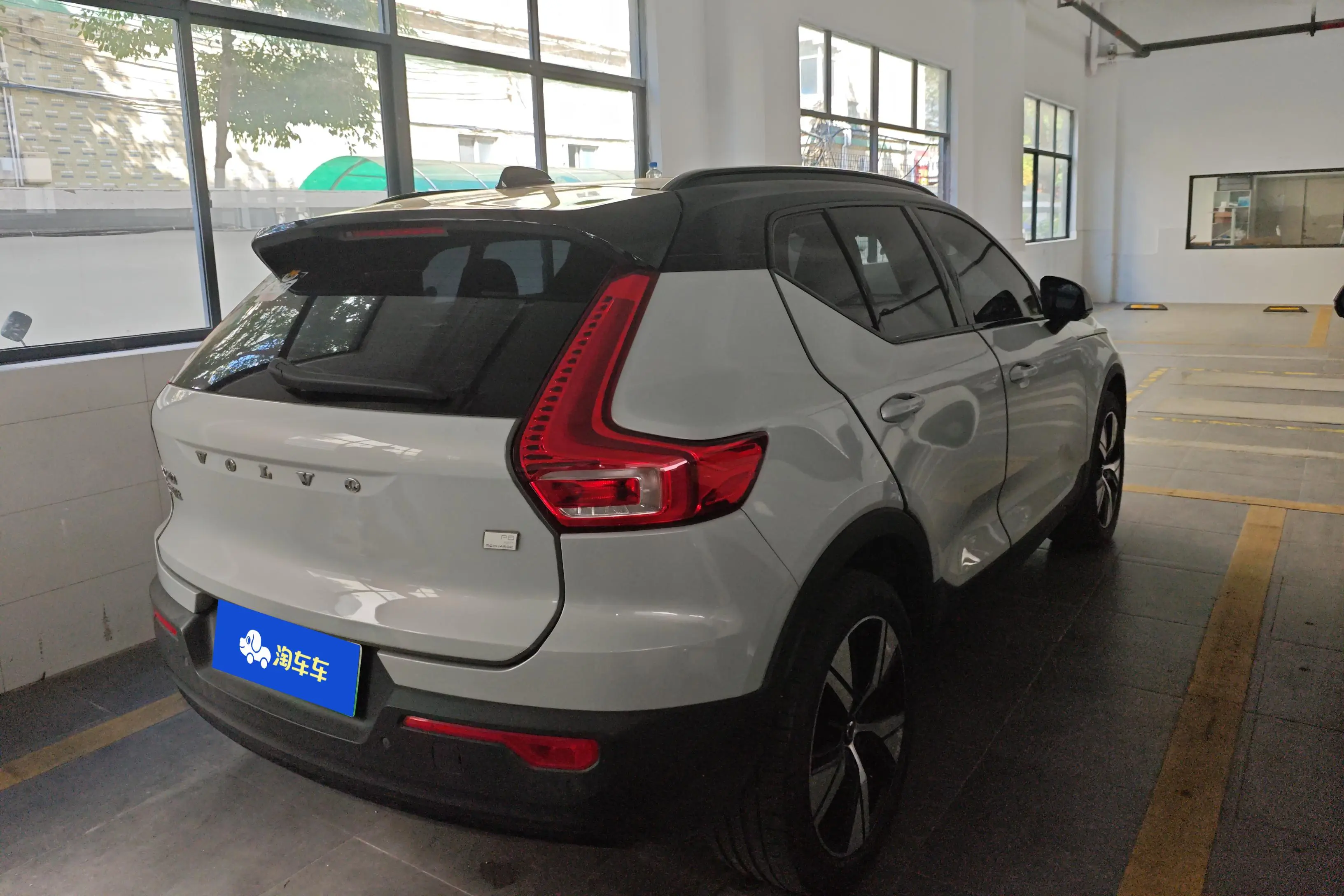 Volvo XC40 EV