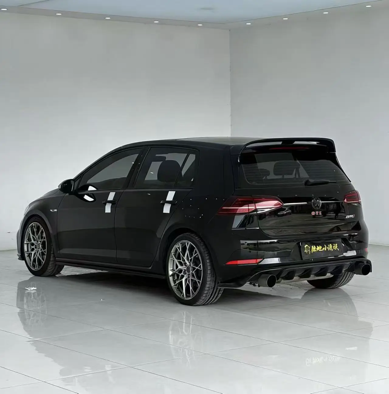 Volkswagen Golf GTI