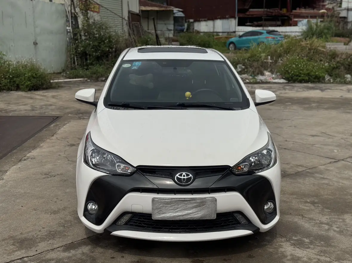 Toyota Yaris L